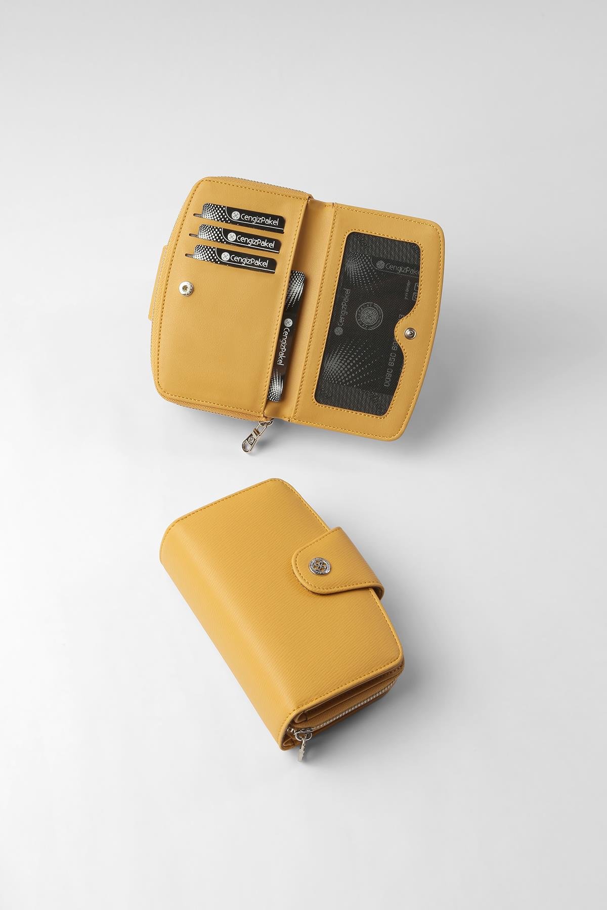 Cengiz Pakel KADIN PORTFÖY