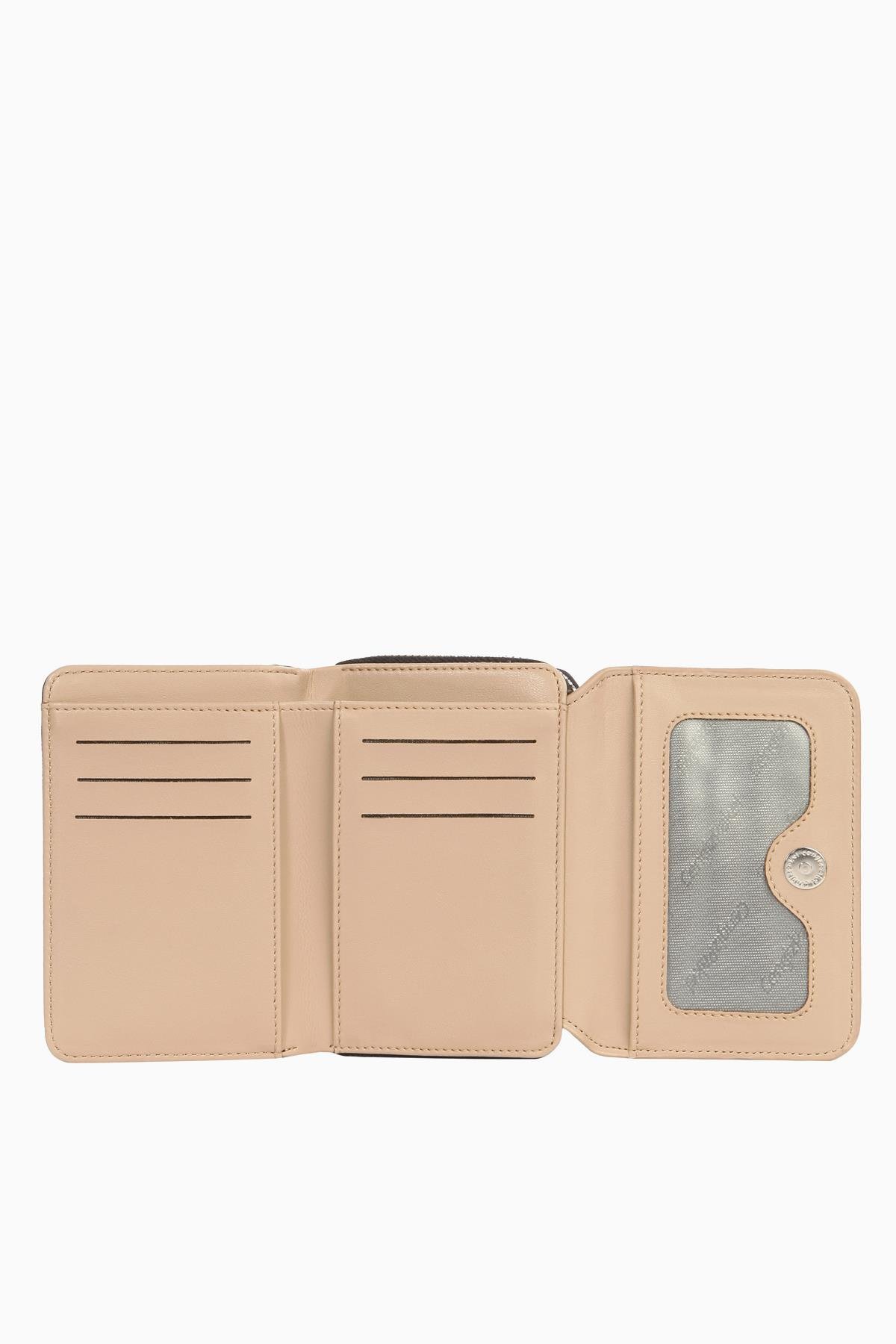 Cengiz Pakel KADIN PORTFÖY