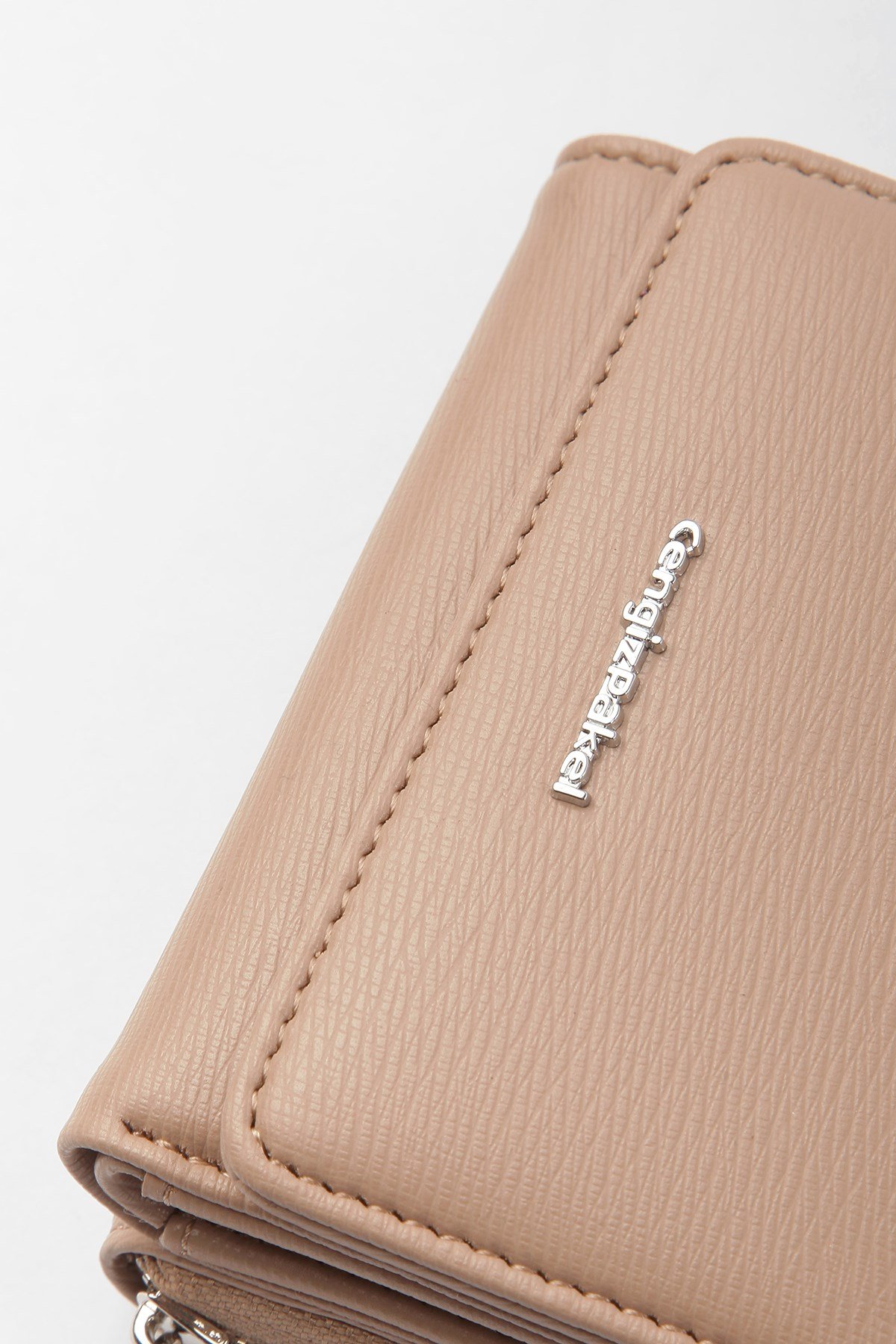 Cengiz Pakel KADIN PORTFÖY ANTALYA