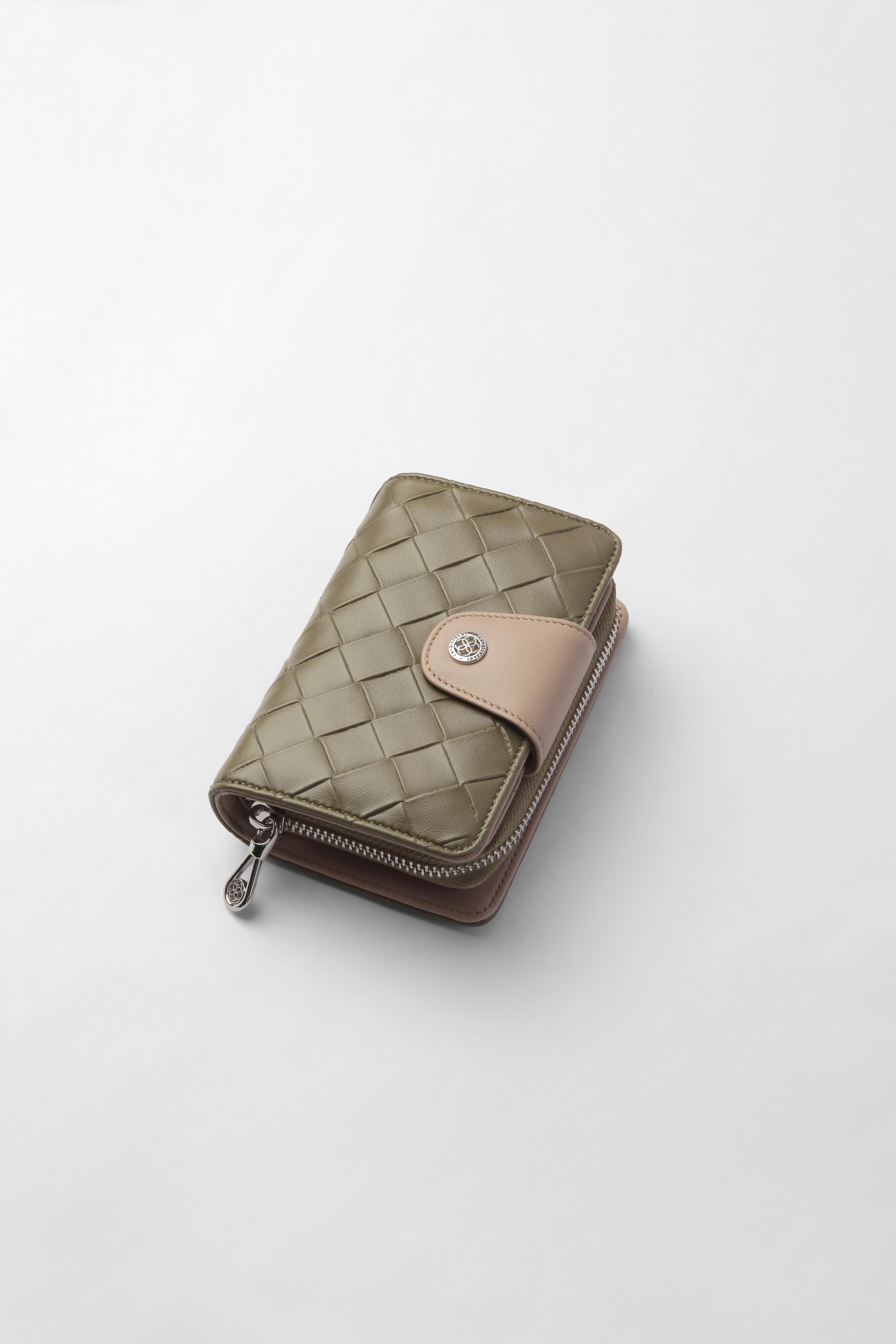 Cengiz Pakel KADIN PORTFÖY