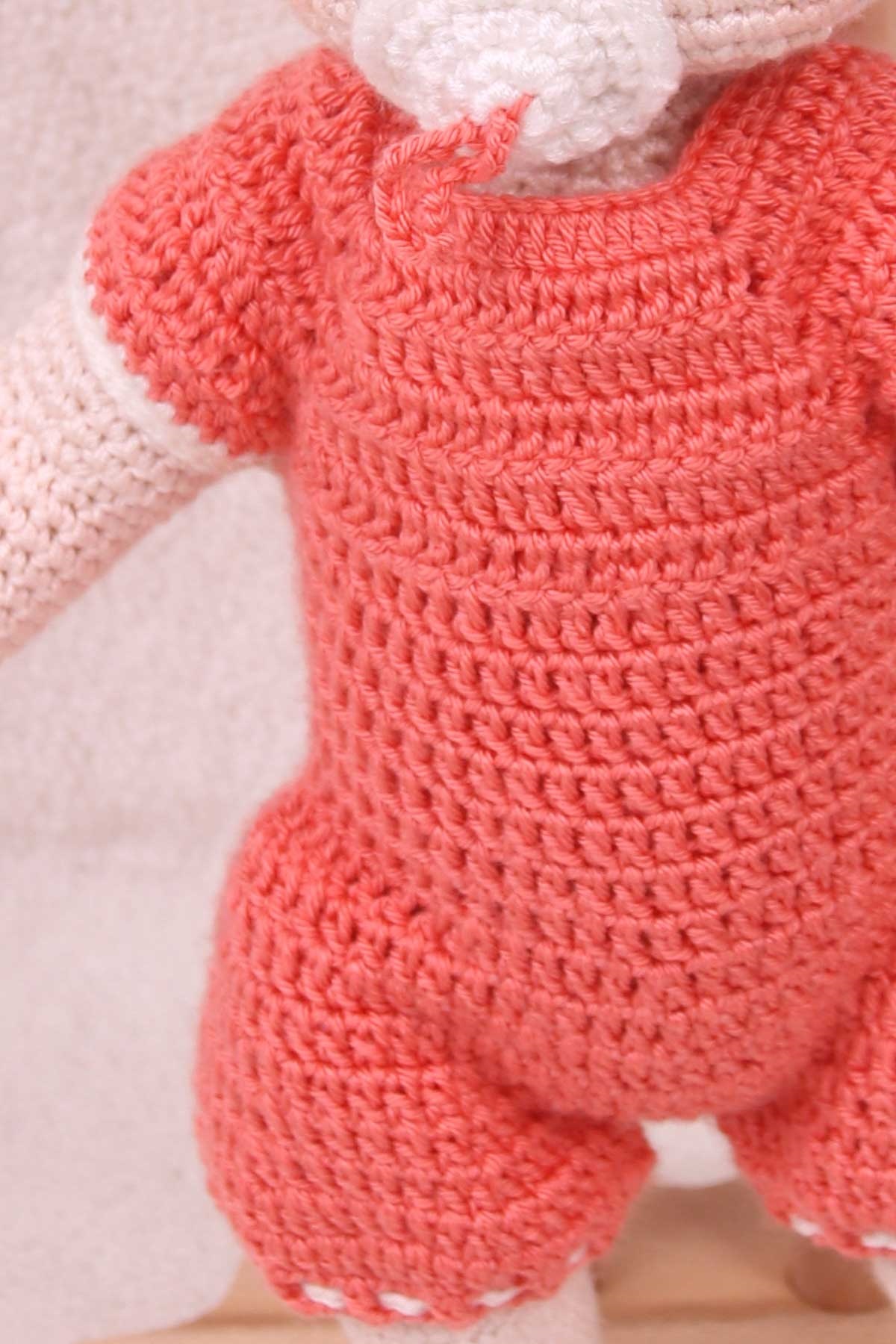 Breeze Al Yanaklı Emzikli Bebek Amigurumi Organik Oyuncak Karışık Renk (Boy 30 cm)