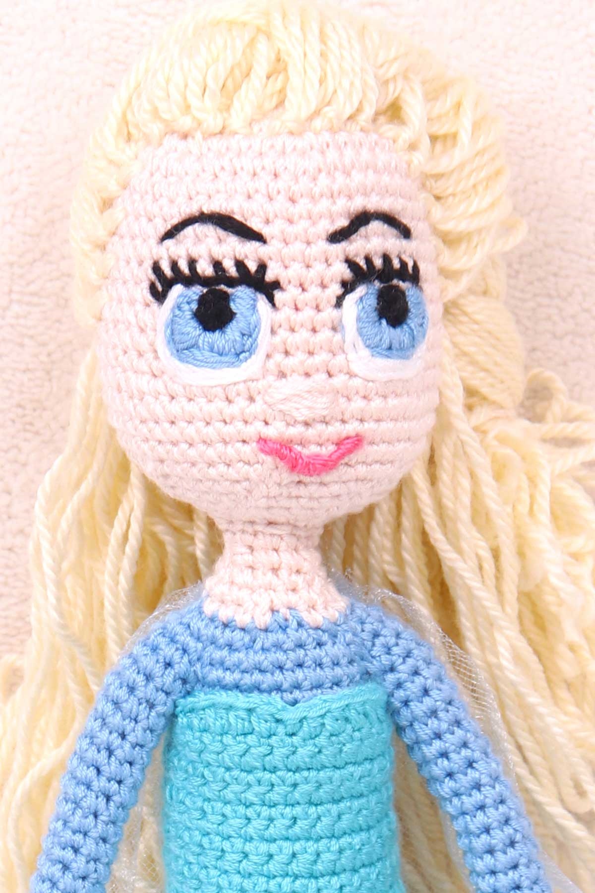 Breeze Elsa Bebek Amigurumi Organik Oyuncak Karışık Renk (Boy 30 cm)