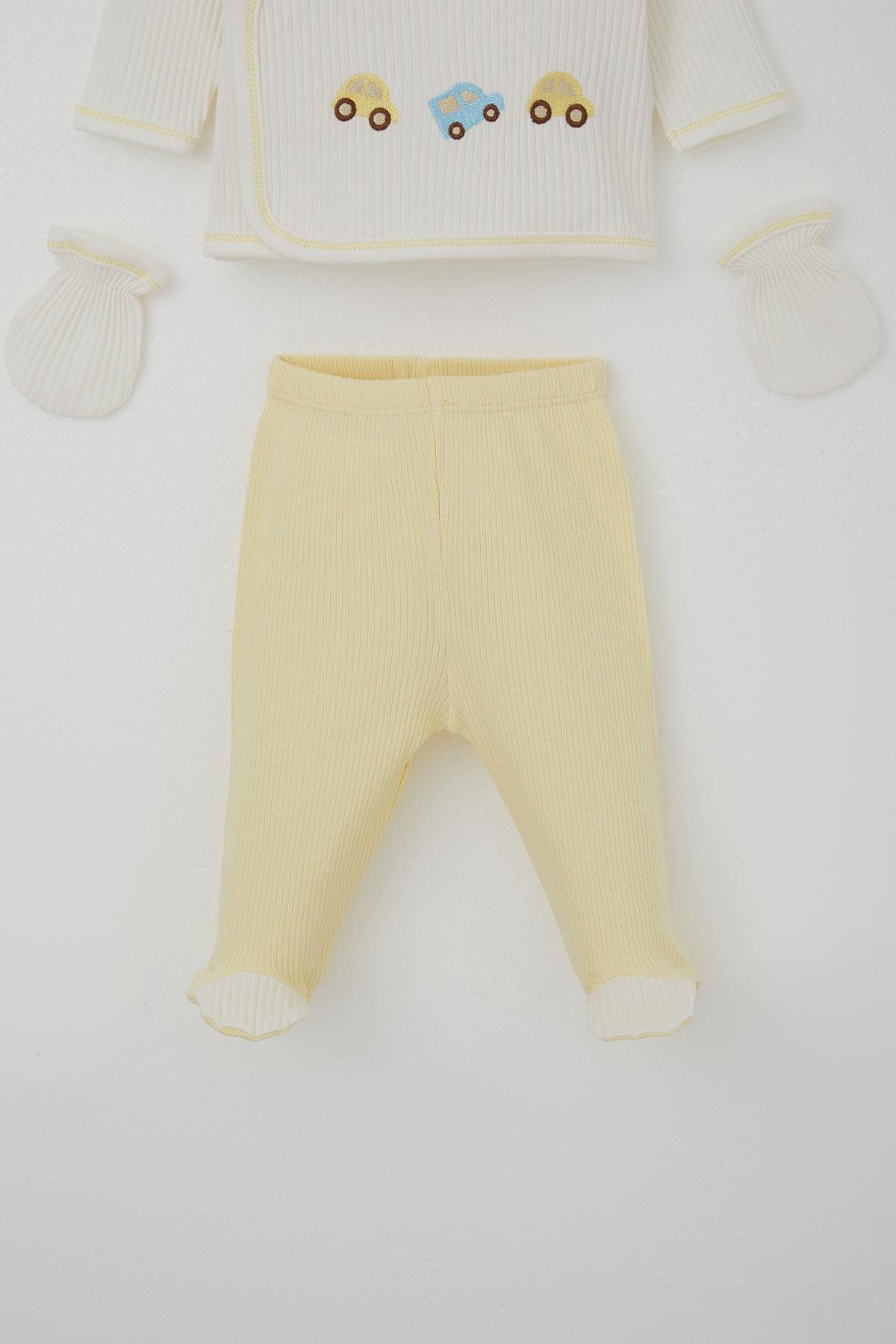 Breeze Erkek Bebek Hastane Çıkışı 5 li Renkli Araba Nakışlı Ekru (0-3 Ay)