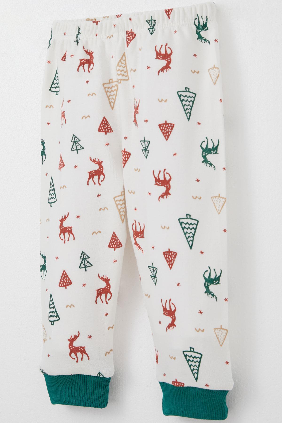 Breeze Erkek Bebek Pijama Takım Yılbaşı Temalı Geyik Desenli Ekru (4 Ay-1 Yaş)