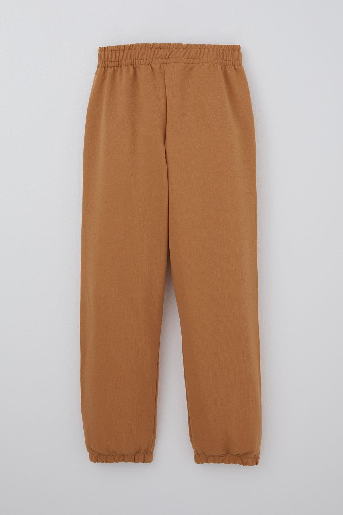 Breeze Erkek Çocuk Eşofman Altı Bağcık Aksesuarlı Arma Detaylı Açık Kahverengi (4-8 Yaş)