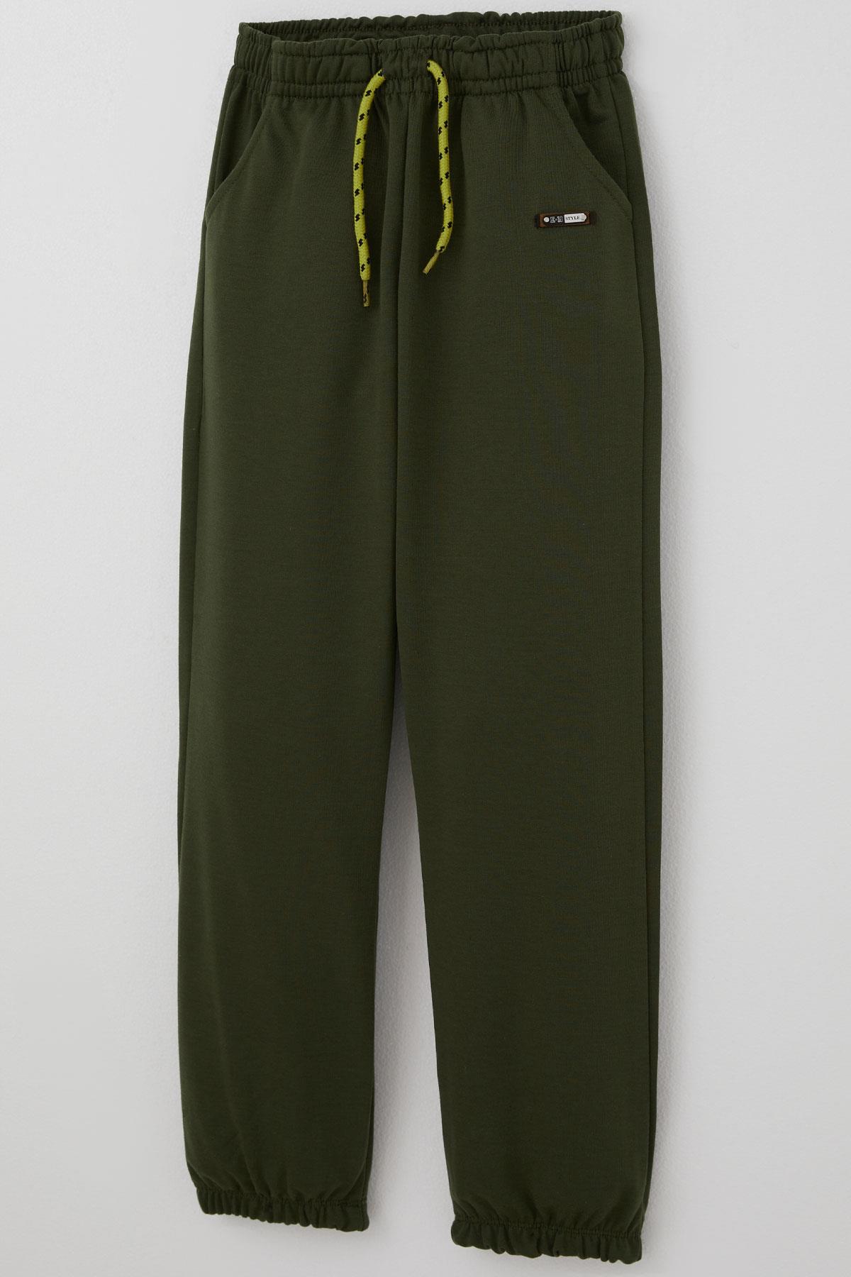 Breeze Erkek Çocuk Eşofman Altı Bağcık Aksesuarlı Arma Detaylı Koyu Haki Yeşil (4-8 Yaş)