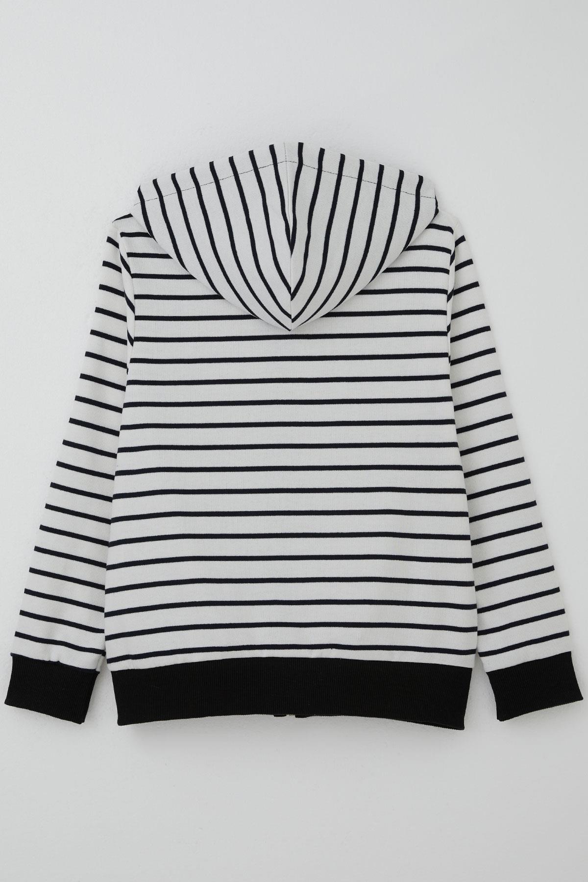 Breeze Erkek Çocuk Hırka Arma Detaylı Fermuarlı Kapüşonlu Beyaz (4-8 Yaş)