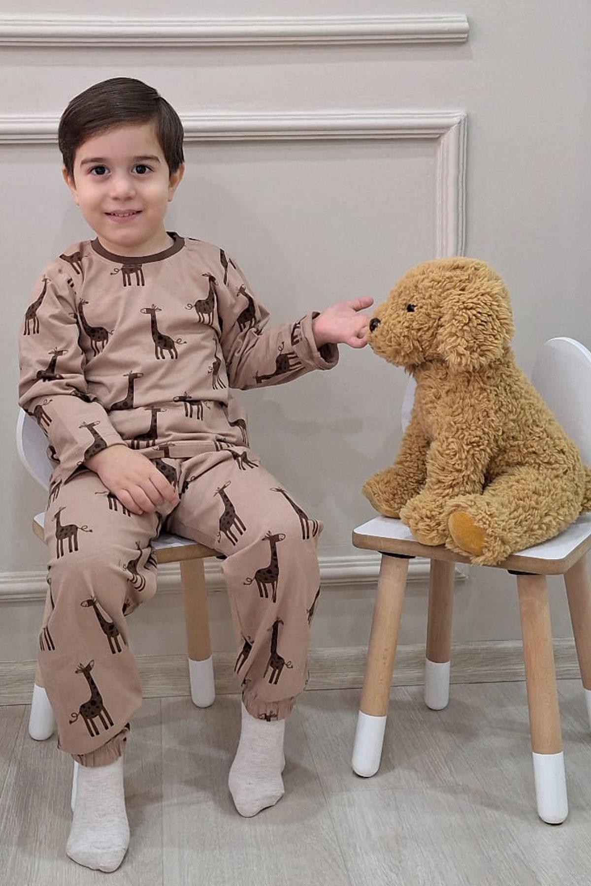Breeze Erkek Çocuk Pijama Takımı Sevimli Zürafa Desenli Vizon (4-5 Yaş)