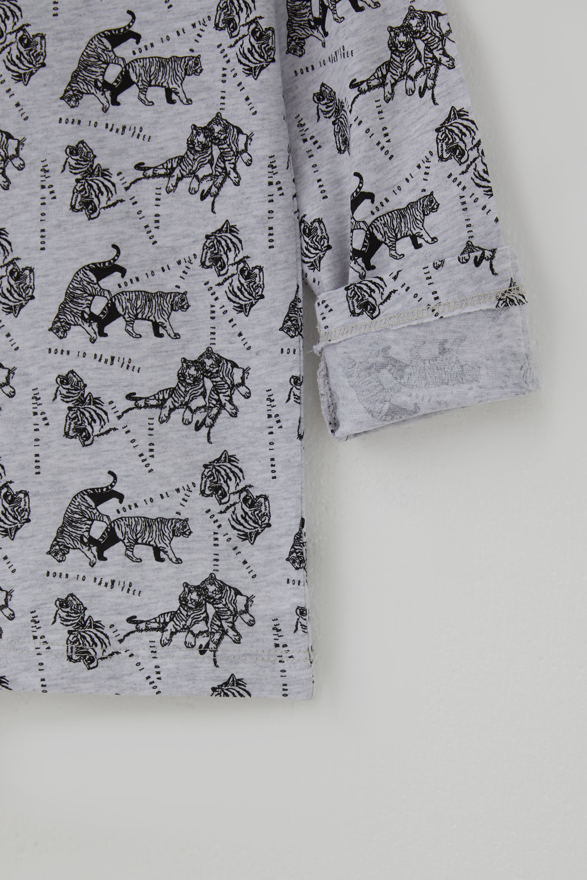Breeze Erkek Çocuk Pijama Takımı Sevimli Kaplanlar Desenli Açık Gri Melanj (4-8 Yaş)