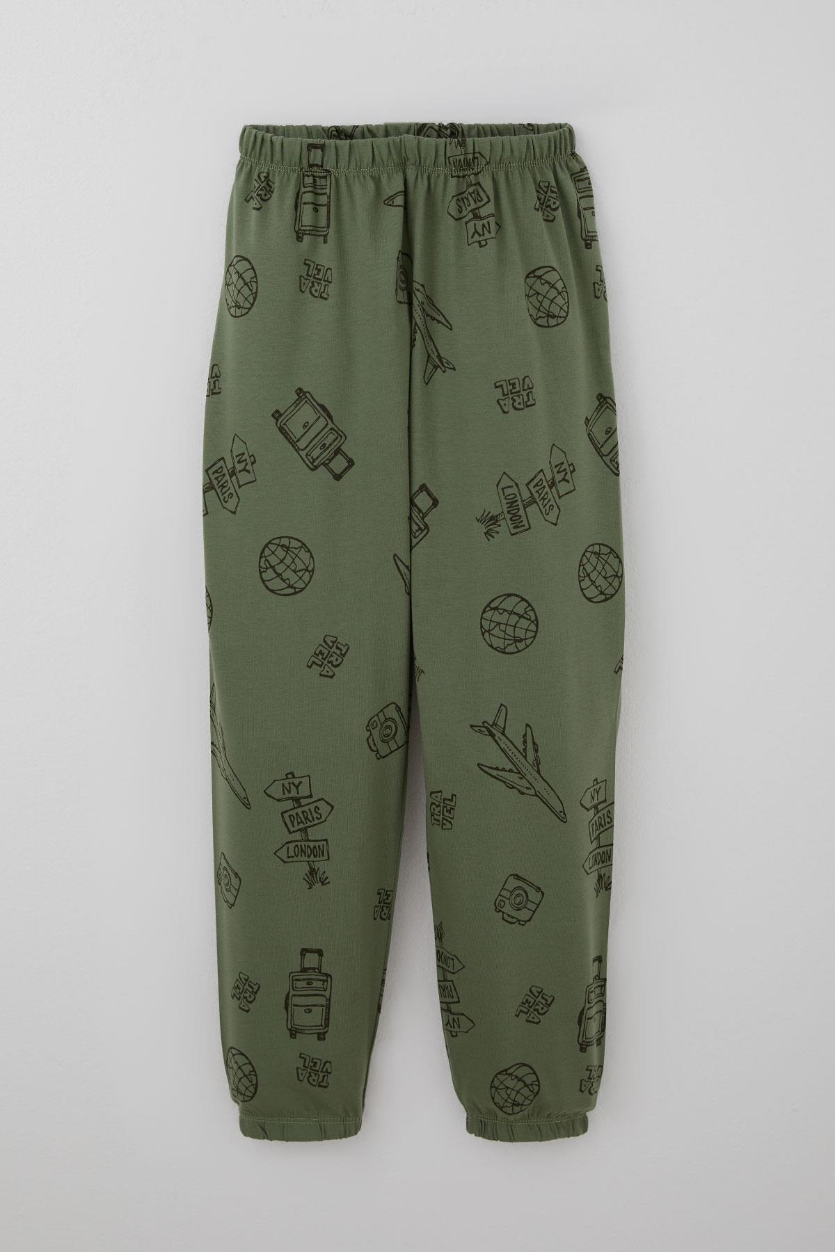 Breeze Erkek Çocuk Pijama Takımı Seyahat Temalı Dünya Gezgini Haki Yeşil (4-8 Yaş)
