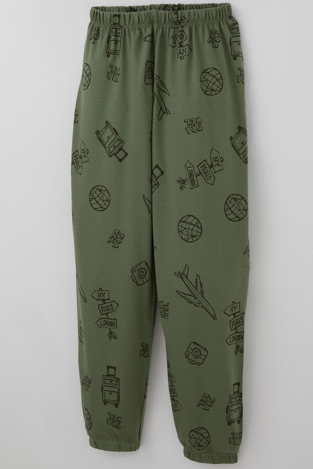 Breeze Erkek Çocuk Pijama Takımı Seyahat Temalı Dünya Gezgini Haki Yeşil (4-8 Yaş)