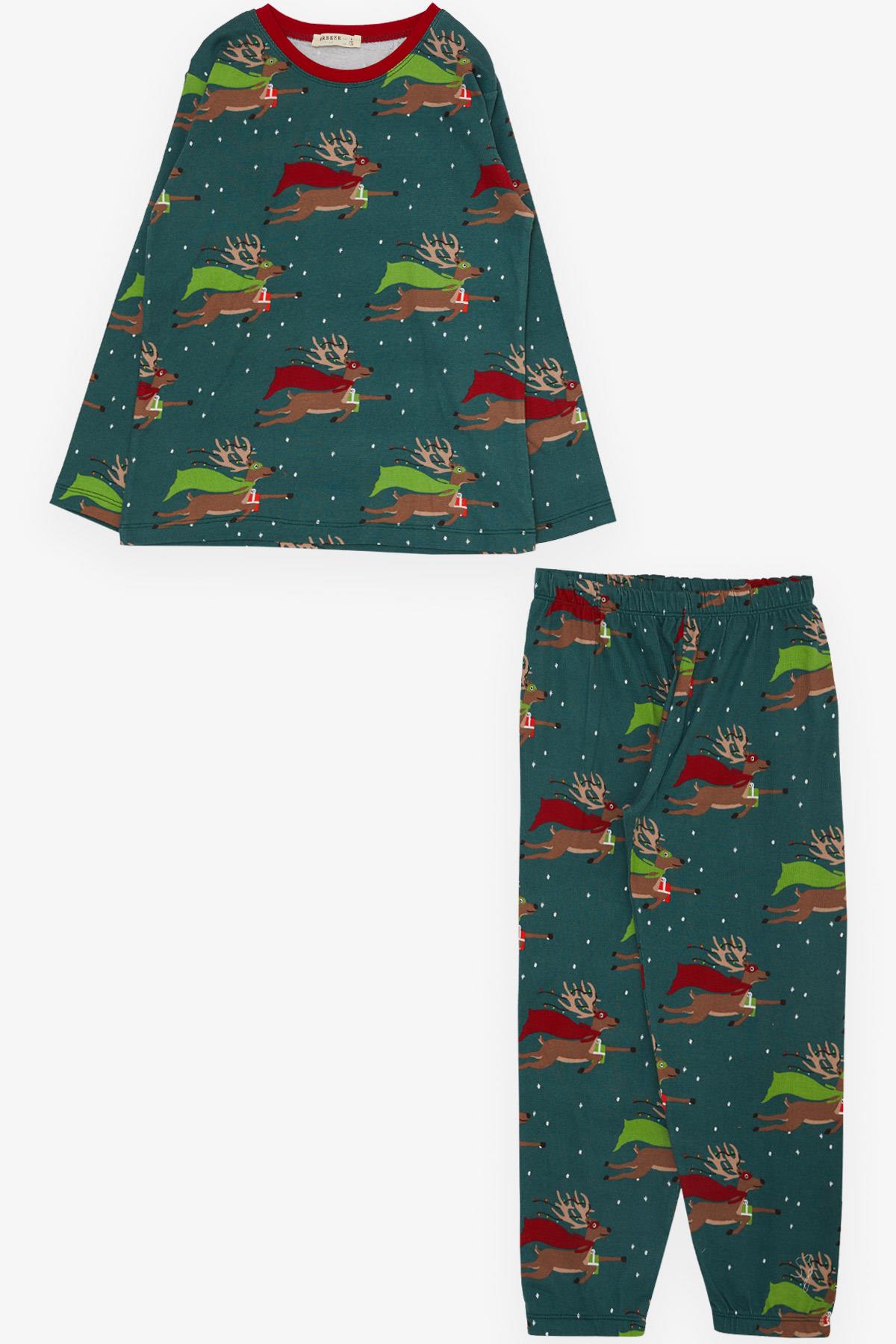 Breeze Erkek Çocuk Pijama Takımı Yılbaşı Temalı Pelerinli Geyik Desenli Koyu Yeşil (4-8 Yaş)