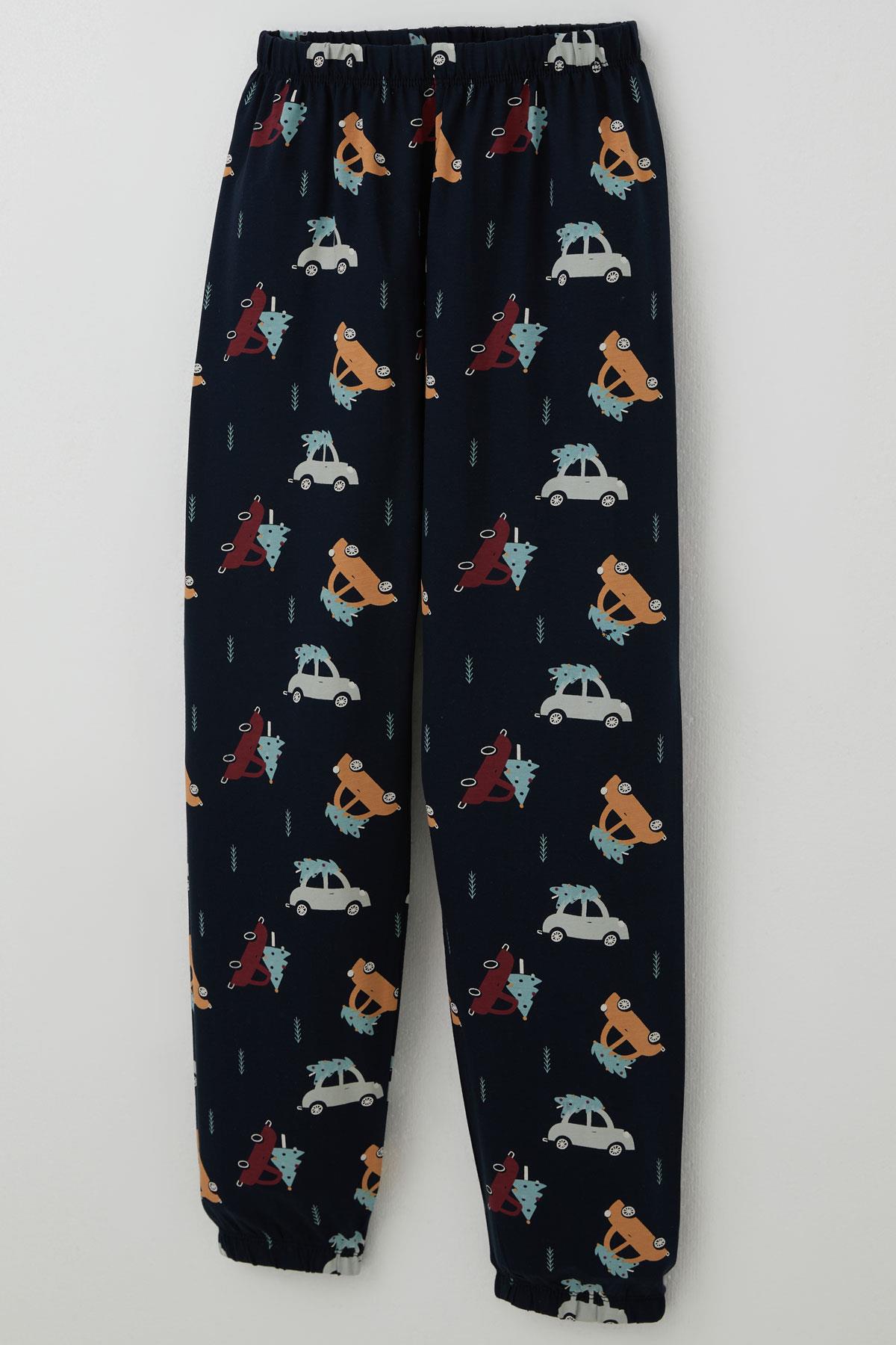 Breeze Erkek Çocuk Pijama Takımı Yılbaşı Temalı Çam Ağaçlı Araba Desenli Lacivert (4-8 Yaş)