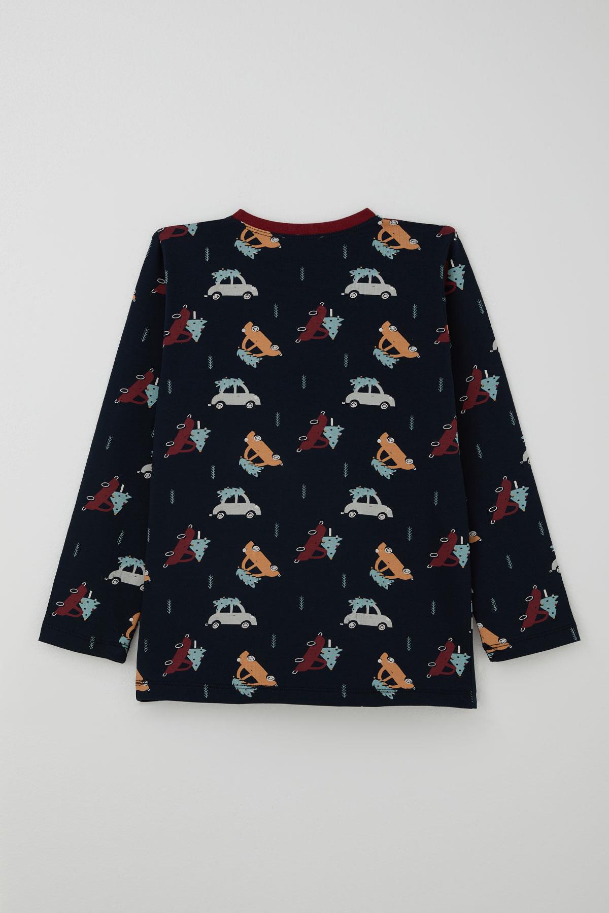 Breeze Erkek Çocuk Pijama Takımı Yılbaşı Temalı Çam Ağaçlı Araba Desenli Lacivert (4-8 Yaş)
