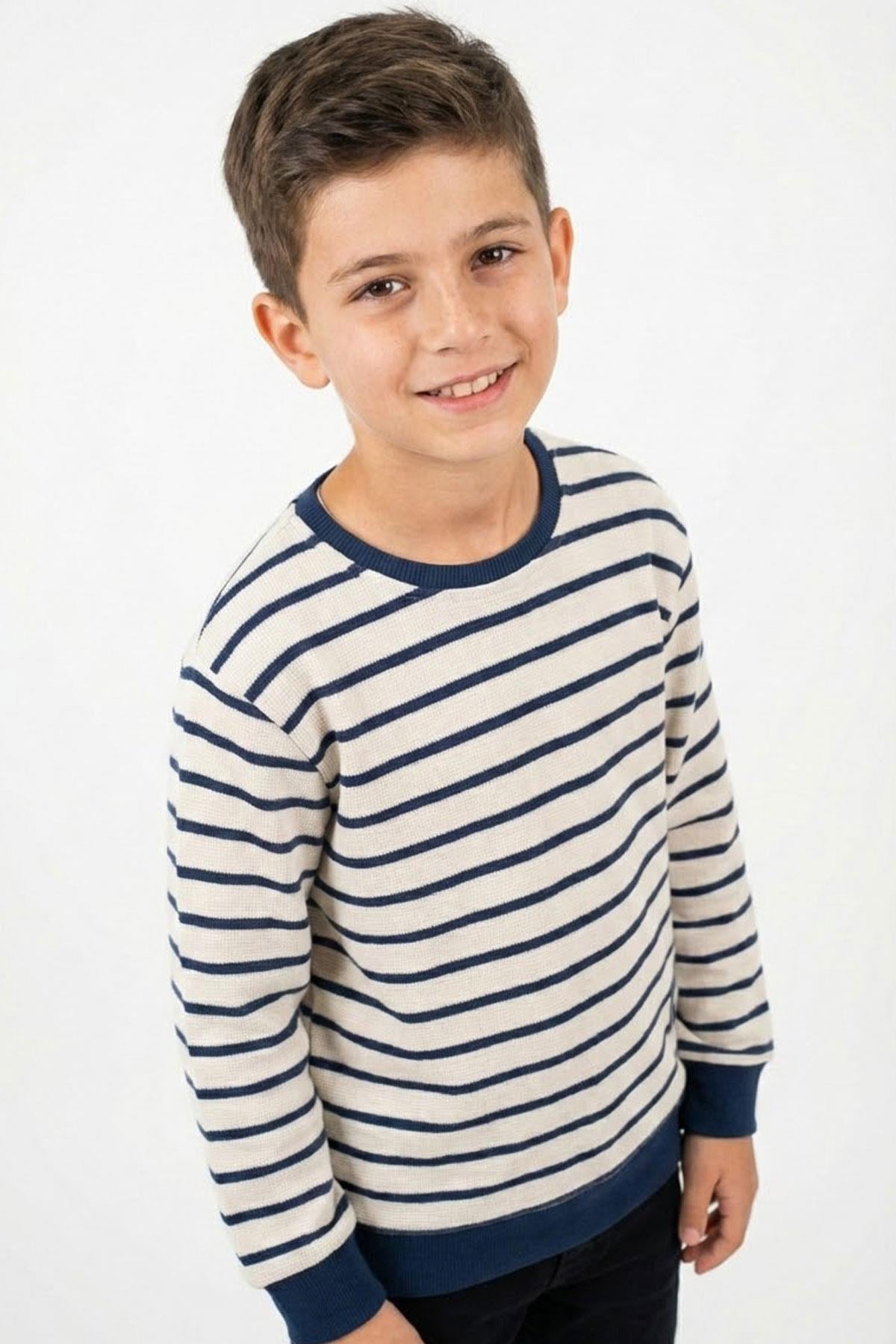Breeze Erkek Çocuk Sweatshirt Arma Detaylı Beyaz (4-10 Yaş)