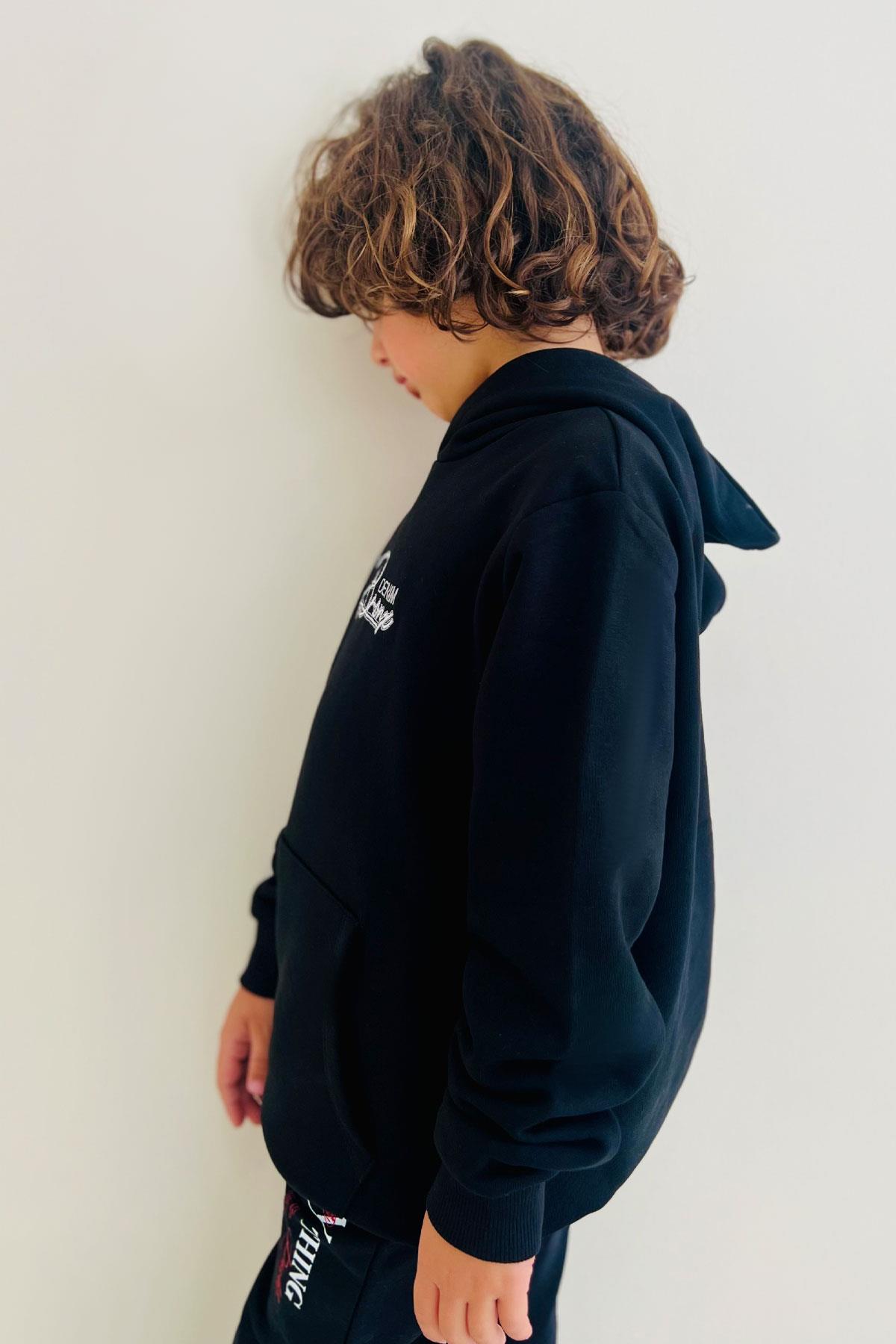 Breeze Erkek Çocuk Sweatshirt Yazı Nakışlı Kanguru Cepli Siyah (5 Yaş)