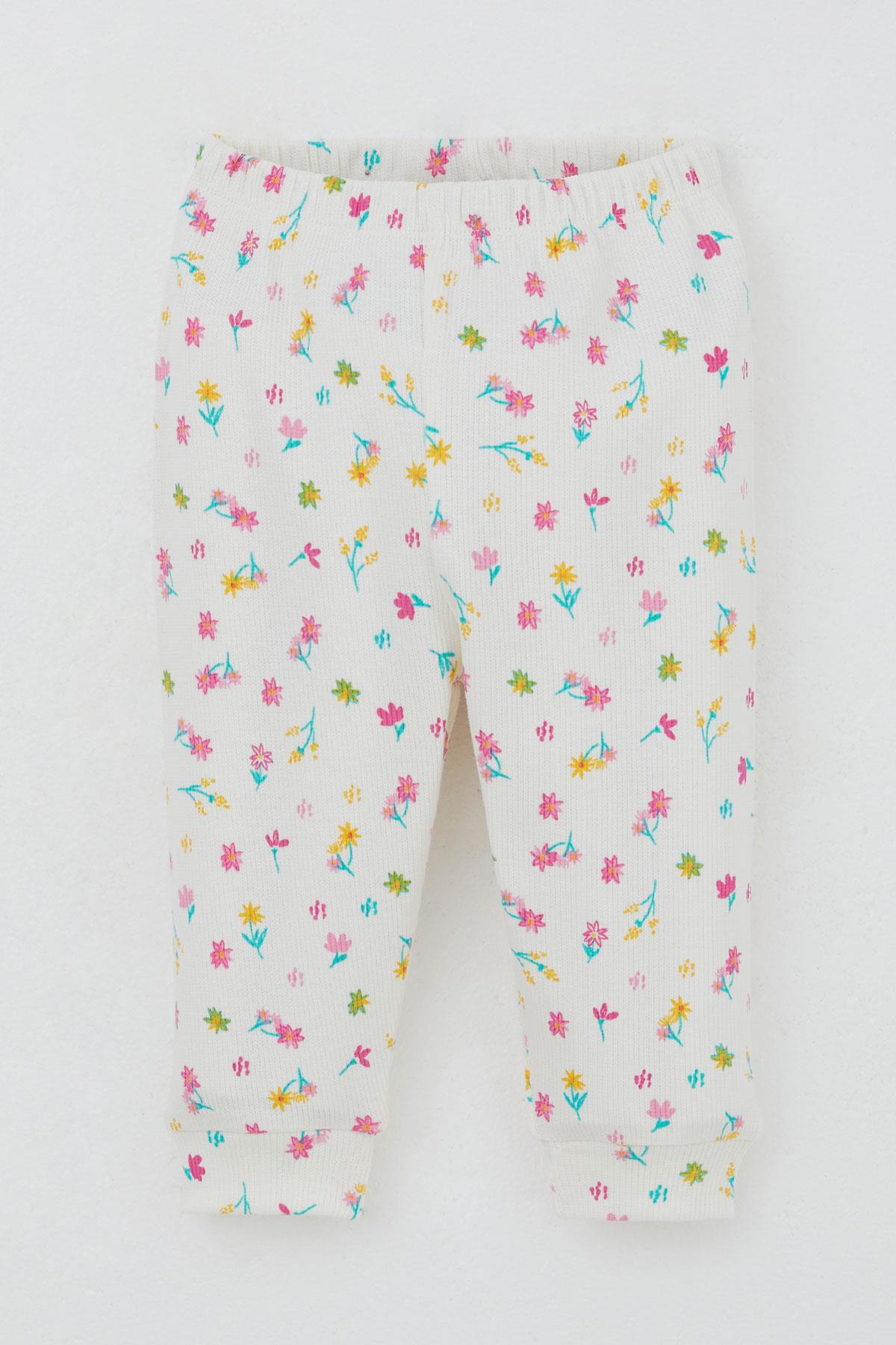 Breeze Kız Bebek Pijama Takımı Omuzdan Patlı Renkli Çiçek Desenli Ekru (4 Ay-1 Yaş)