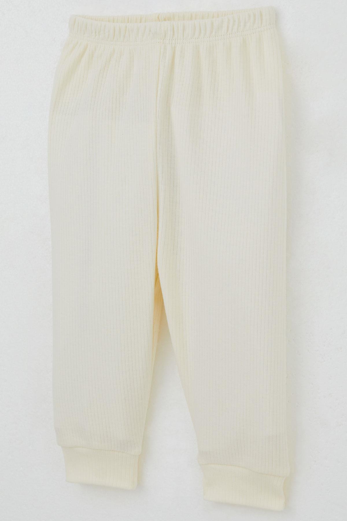 Breeze Kız Bebek Pijama Takımı Omuzdan Patlı Yaka Kısmı Fırfırlı Yazı Nakışlı Krem (4 Ay-1 Yaş)