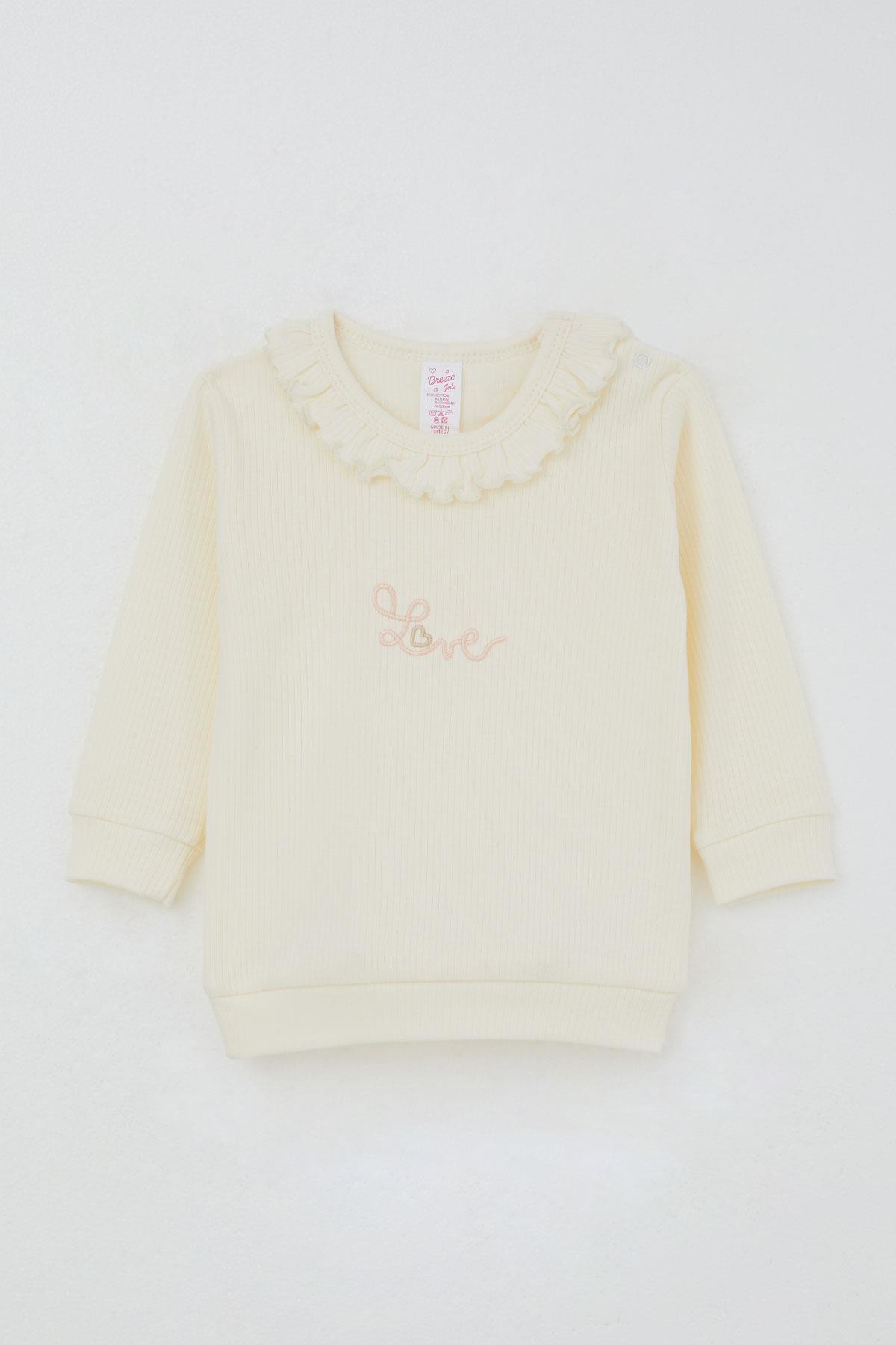 Breeze Kız Bebek Pijama Takımı Omuzdan Patlı Yaka Kısmı Fırfırlı Yazı Nakışlı Krem (4 Ay-1 Yaş)