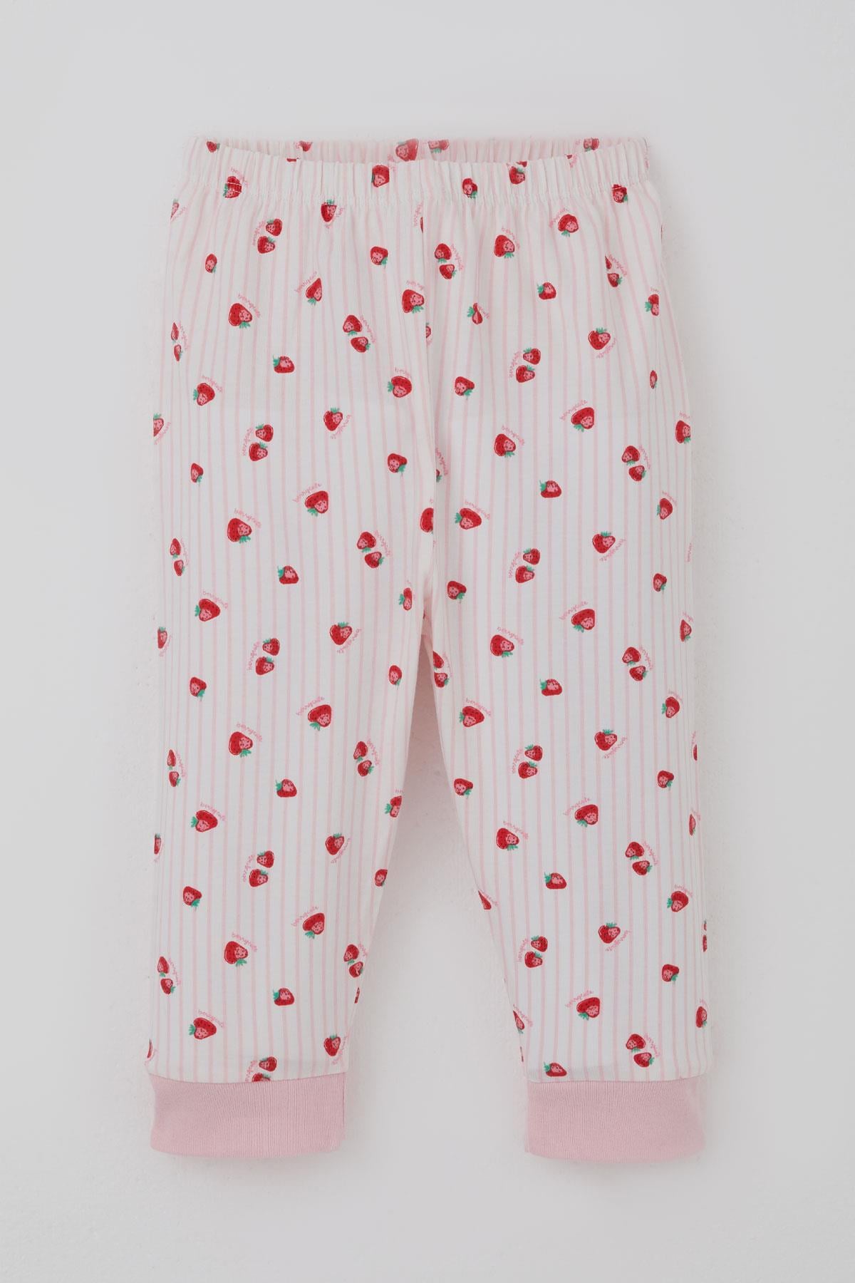 Breeze Kız Bebek Pijama Takımı Önden Çıtçıtlı Çilek Desenli Ekru (4 Ay-1 Yaş)