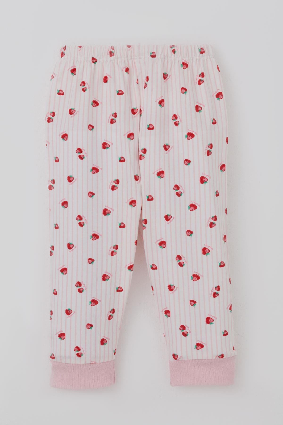 Breeze Kız Bebek Pijama Takımı Önden Çıtçıtlı Çilek Desenli Ekru (4 Ay-1 Yaş)