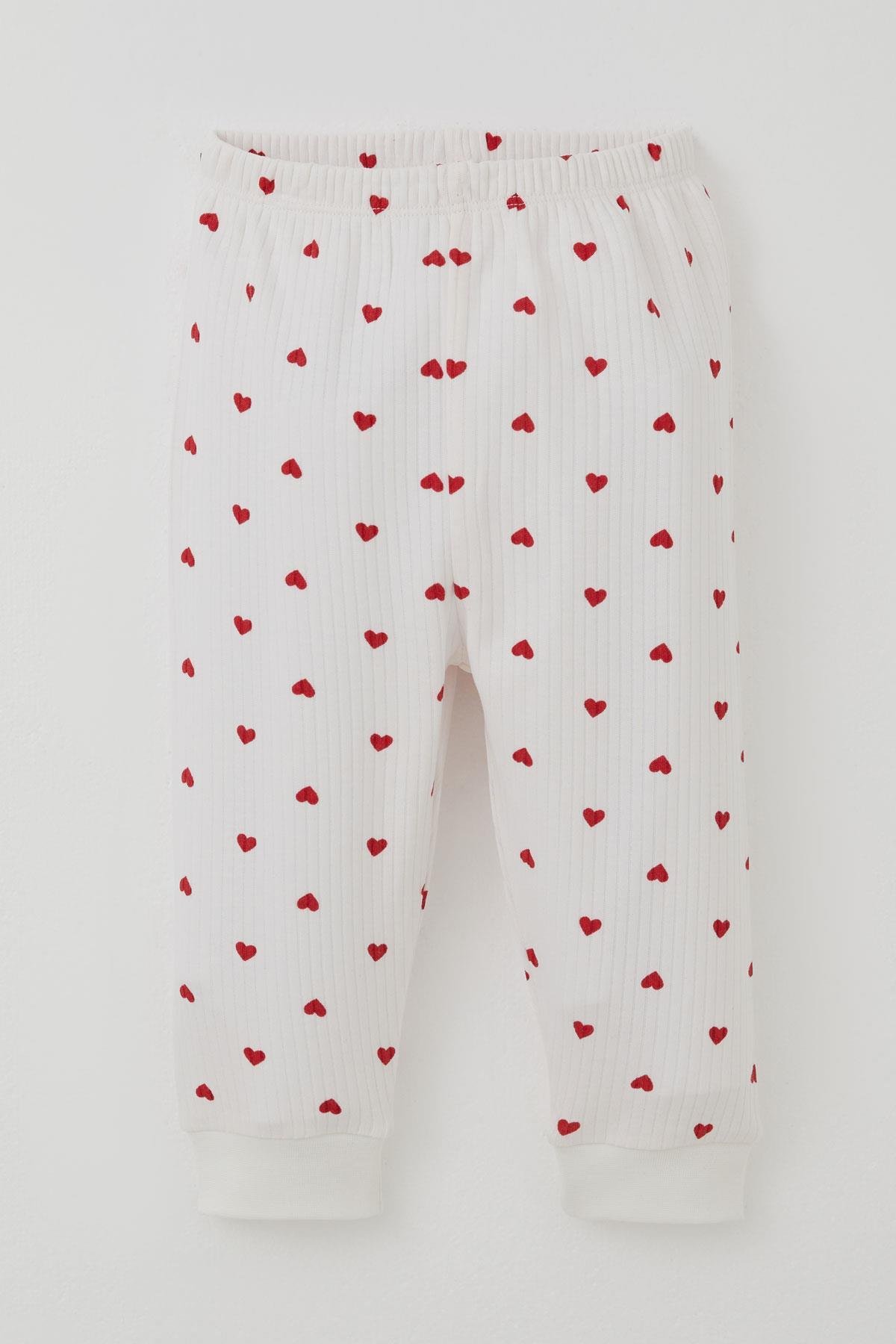 Breeze Kız Bebek Pijma Takımı Kalp Desenli Önden Çıtçıtlı Ekru (4 Ay-1 Yaş)