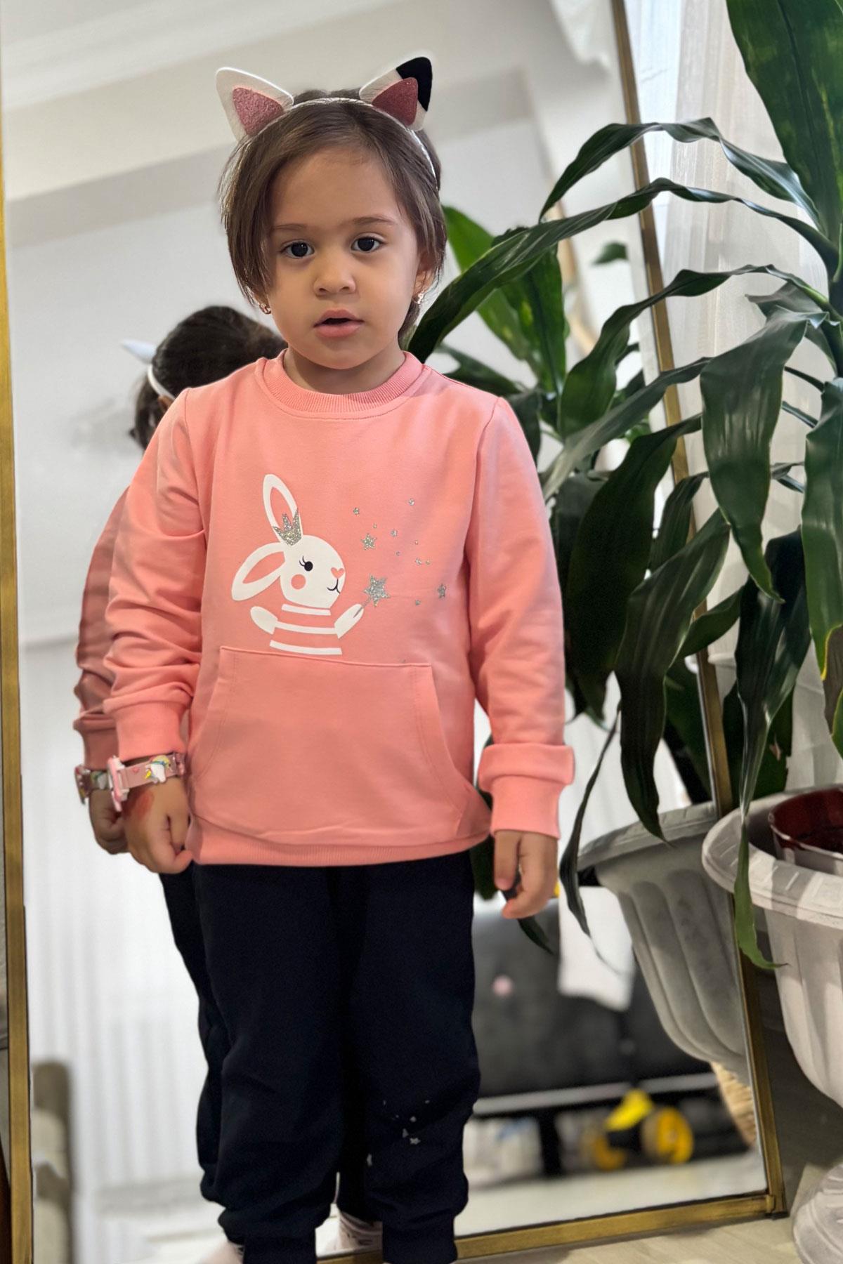 Breeze Kız Çocuk Eşofman Takım Sevimli Sihirbaz Tavşancık Baskılı Somon (1-4 Yaş)