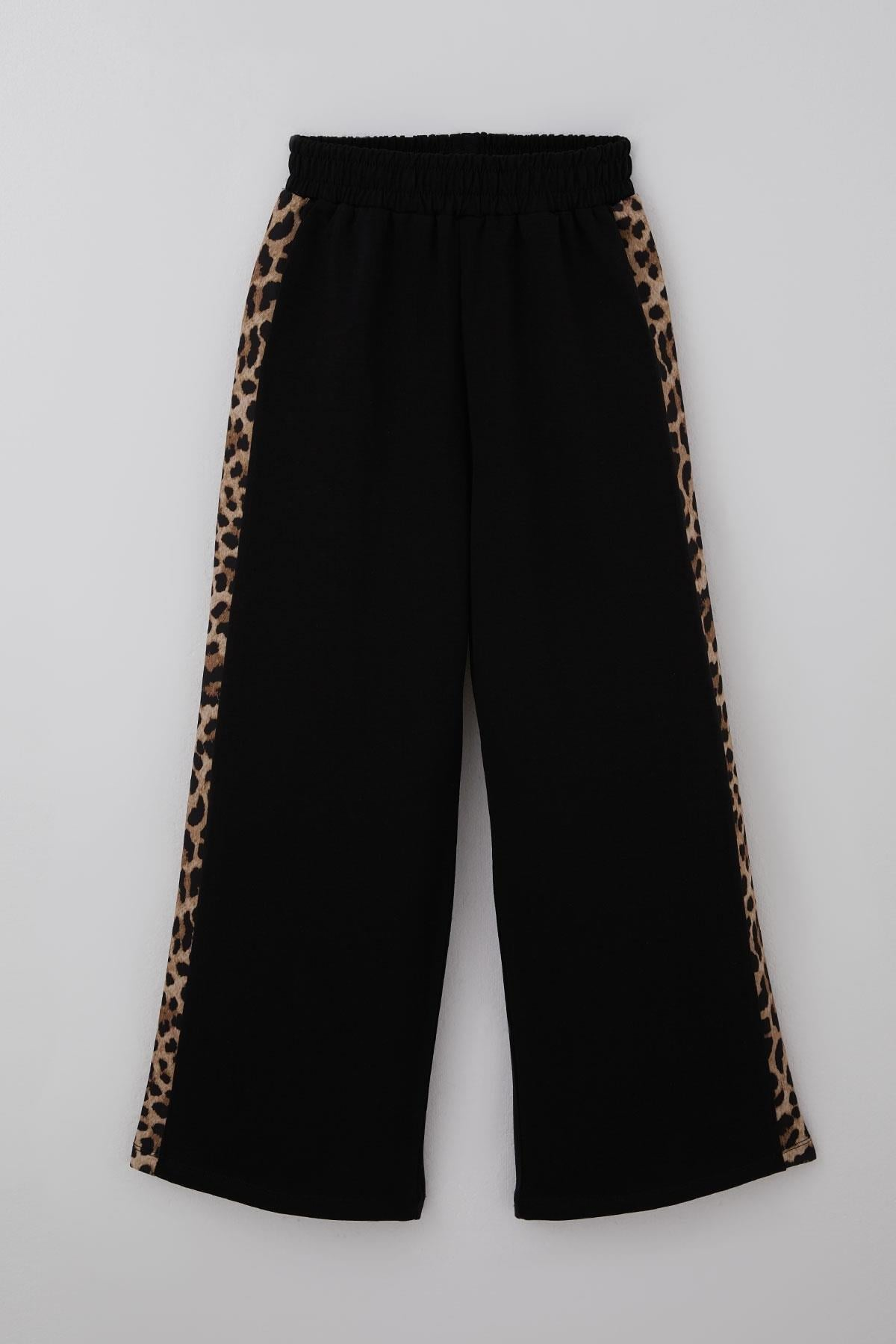 Breeze Kız Çocuk Eşofman Takımı Yazı Nakışlı Kenarları Leopar Desenli Siyah (9 Yaş)
