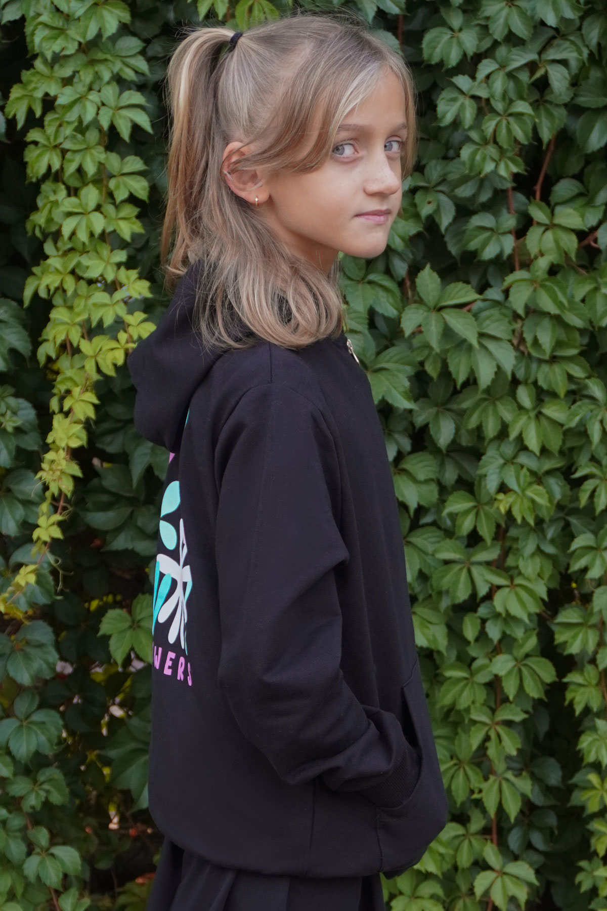 Breeze Kız Çocuk Hırka Çiçek Baskılı Cepli Kapüşonlu Siyah (4-9 Yaş)