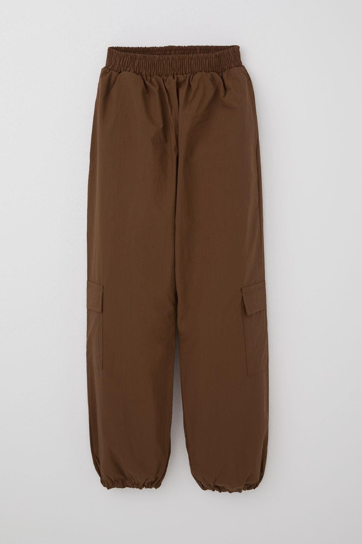 Breeze Kız Çocuk Paraşüt Jogger Paça Pantolon Kargo Cep Koyu Kahve (7-12 Yaş)