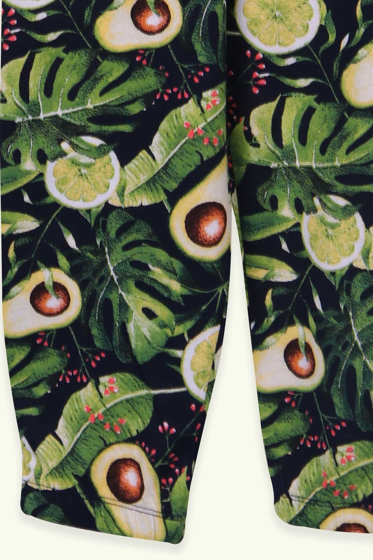 Breeze Kız Çocuk Pijama Takımı Avokado Desenli Lacivert (4-8 Yaş)