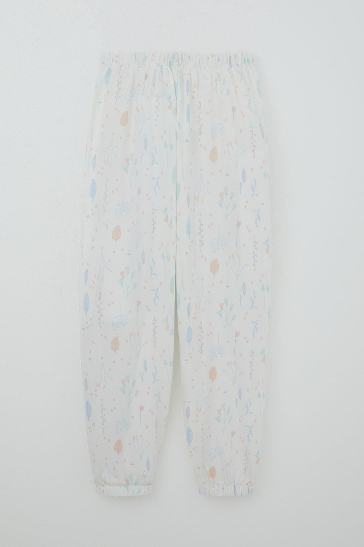 Breeze Kız Çocuk Pijama Takımı Bahar Fısıltısı Renkli Yapraklar Desenli Ekru (4-8 Yaş)