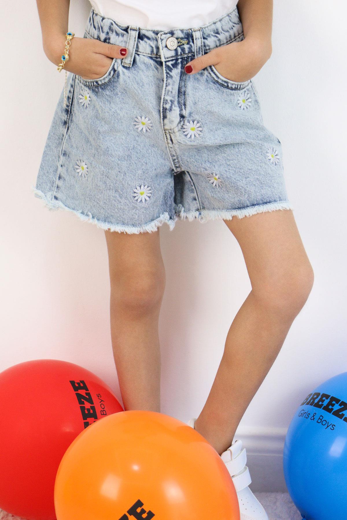 Breeze Kız Çocuk Şort Jean Papatya Nakışlı Paçası Püskül Detaylı Açık Mavi (5-9 Yaş)