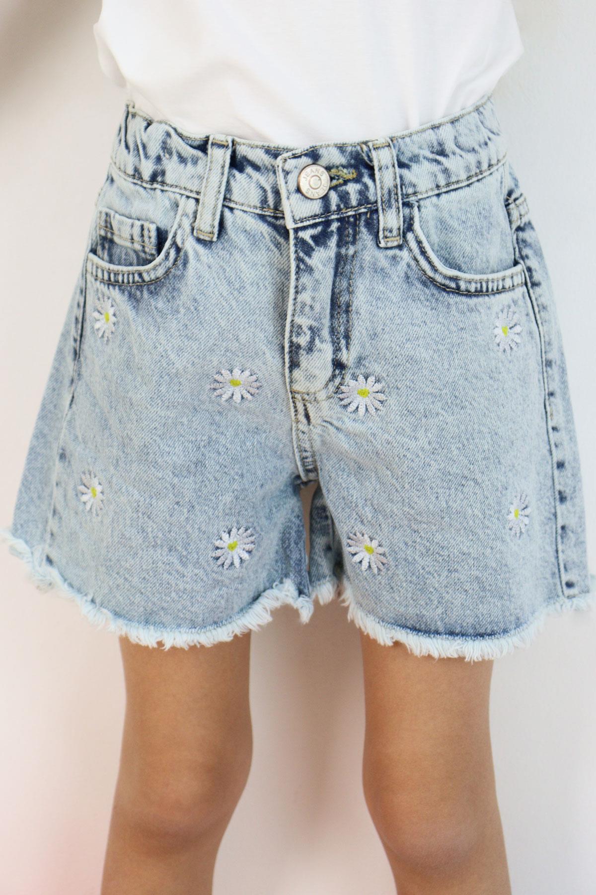 Breeze Kız Çocuk Şort Jean Papatya Nakışlı Paçası Püskül Detaylı Açık Mavi (5-9 Yaş)