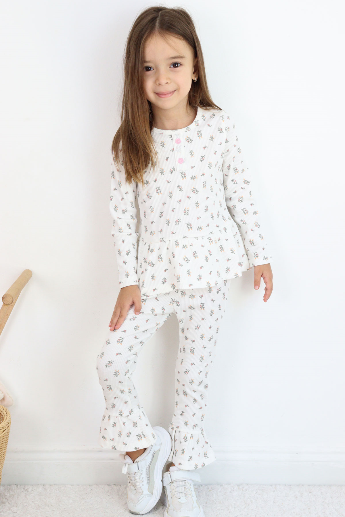 Breeze Kız Çocuk Taytlı Takım Çiçek Desenli Paça Kısmı Fırfır Detaylı Beyaz (3-7 Yaş)