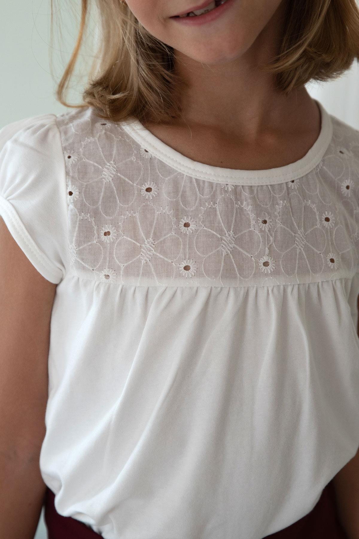 Breeze Kız Çocuk Tişört Nakışlı Çiçek İşlemeli Ekru (4-8 Yaş)