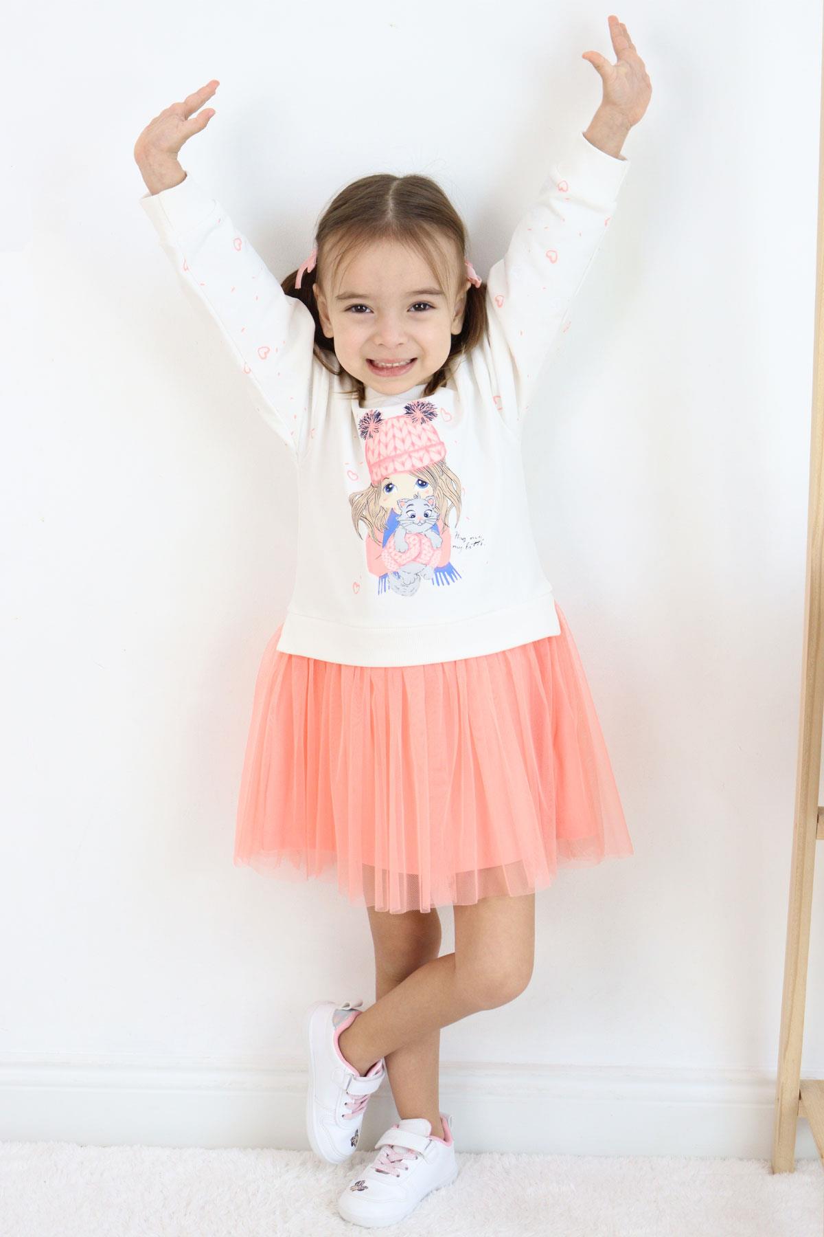 Breeze Kız Çocuk Uzun Kollu Elbise Arkadaş Temalı Kolları Kalp Desenli Ekru (2-6 Yaş)