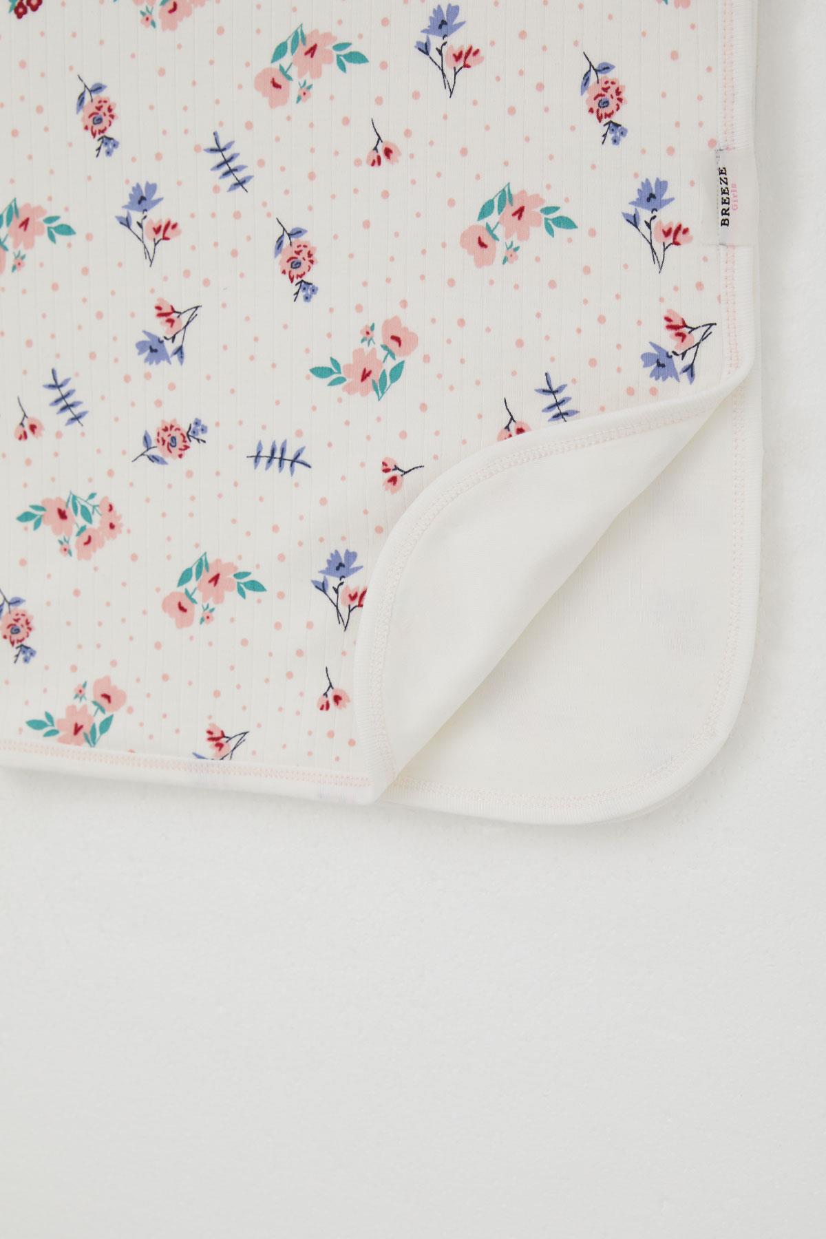 Breeze  Yenidoğan Bebek Battaniyesi Çiçek Desenli Puantiye Detaylı Ekru (81 x 88 cm)