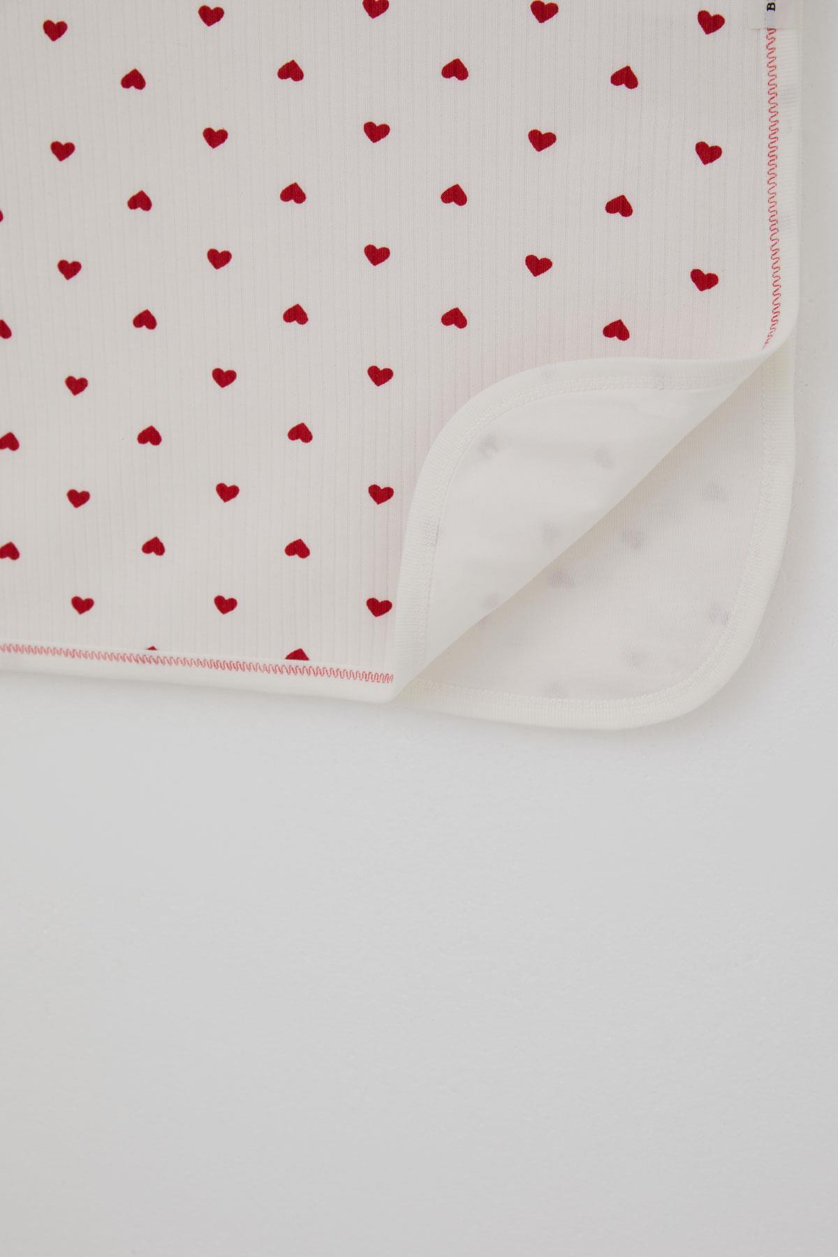 Breeze  Yenidoğan Bebek Battaniyesi Kalp Desenli Ekru (78 x 88 cm)