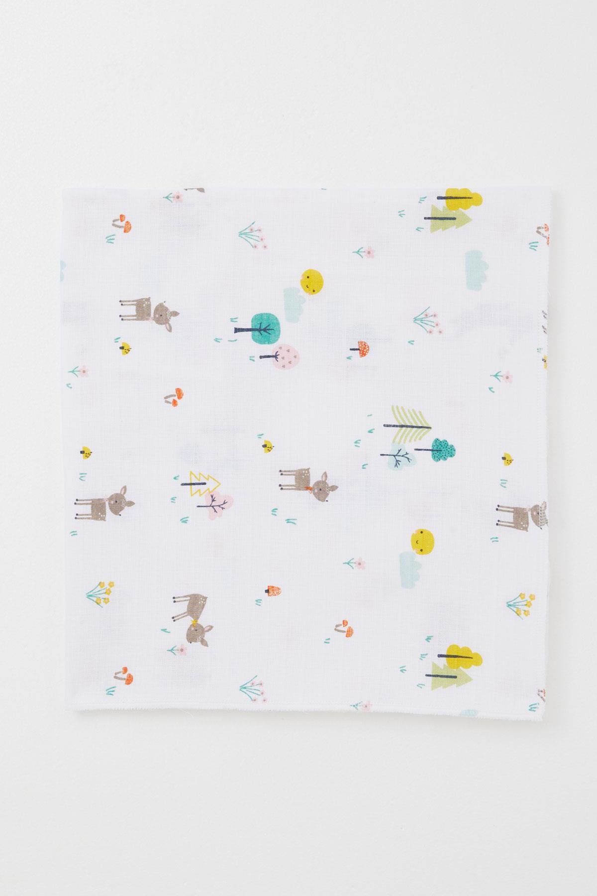 Breeze Yenidoğan Bebek Müslin Battaniye Bahar Temalı Ceylancık Desenli Beyaz (Standart)