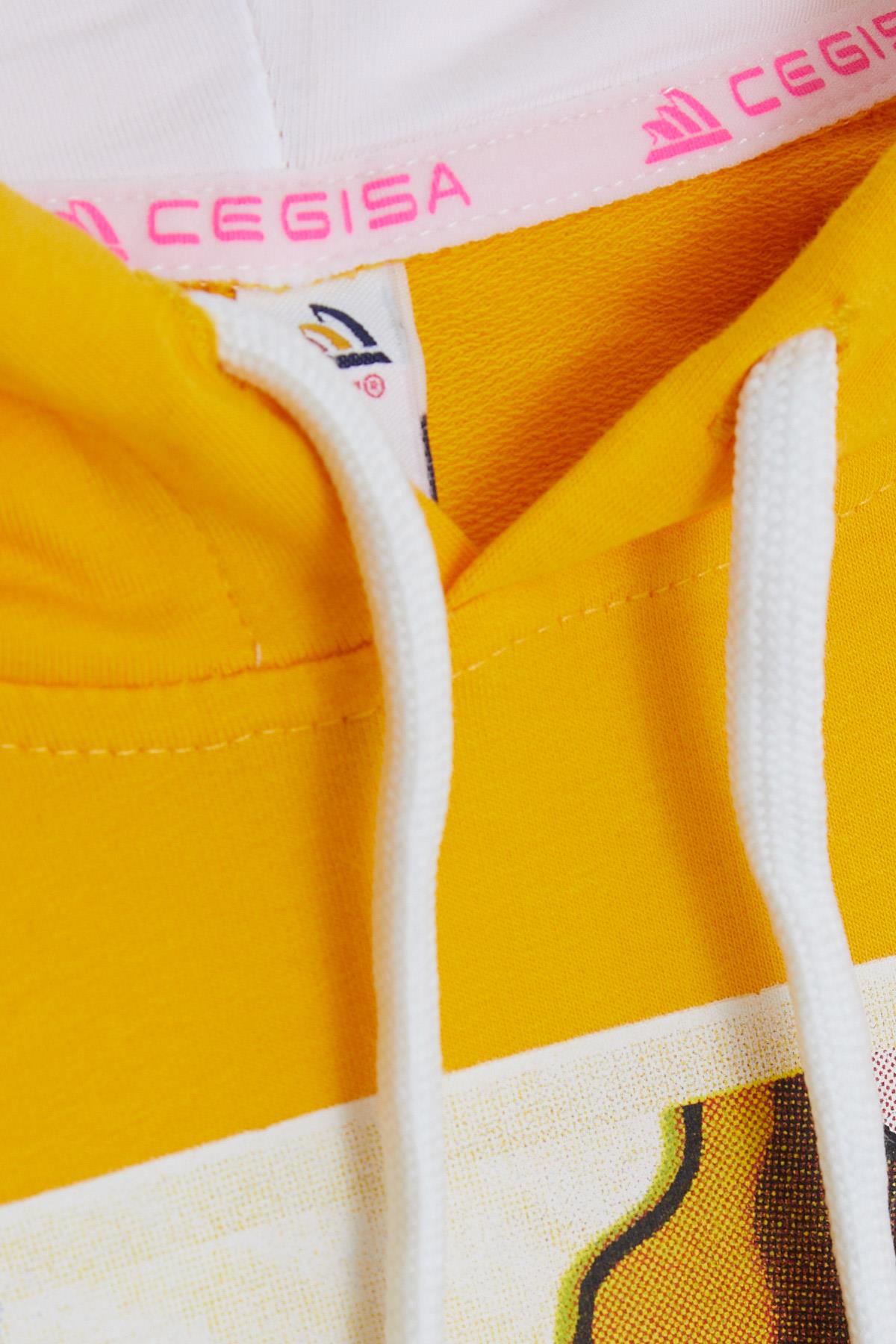 CEGISA Kız Çocuk Sweatshirt Gözlüklü Kız Figürlü Sarı (7-10 Yaş)