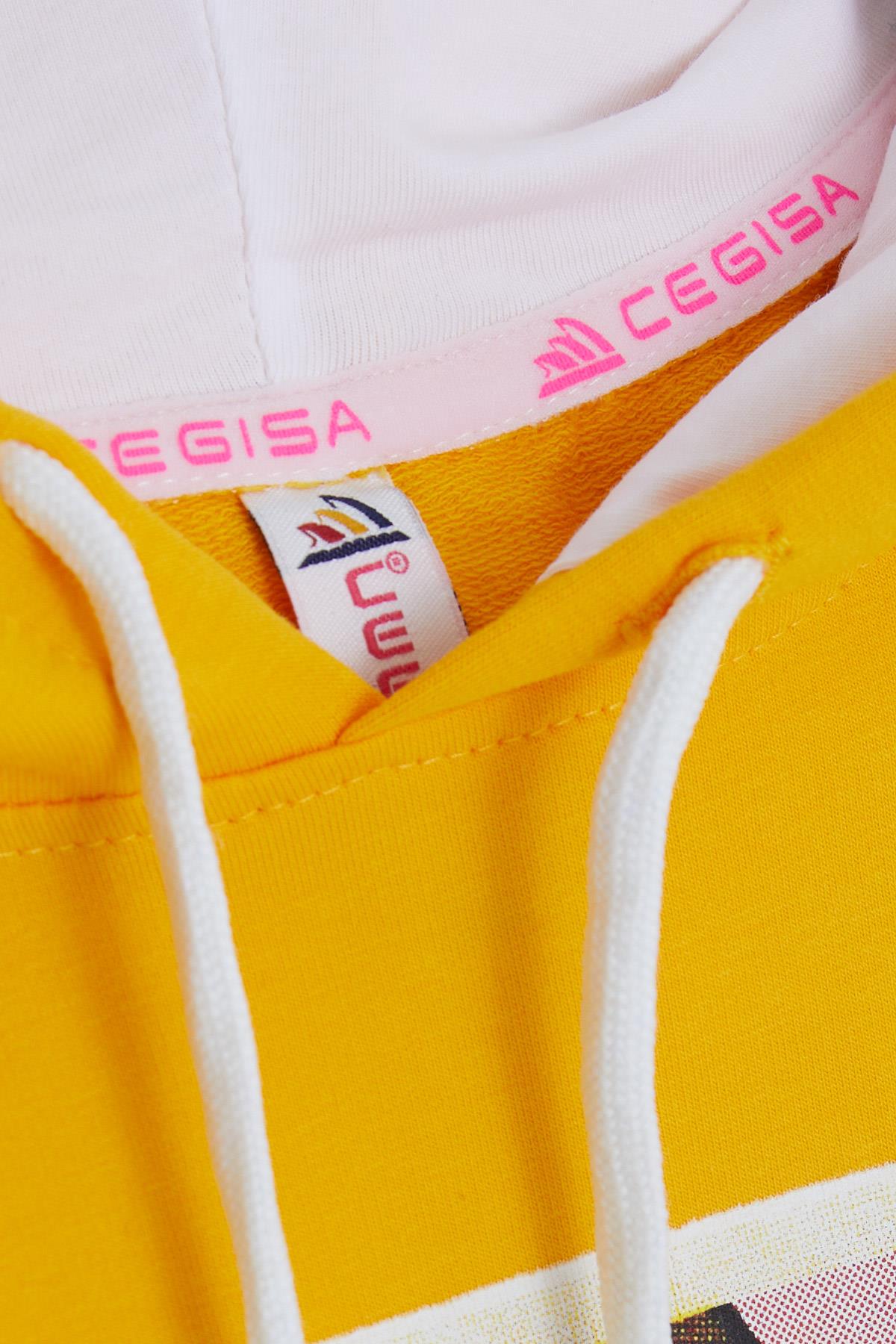 CEGISA Kız Çocuk Sweatshirt Gözlüklü Kız Figürlü Sarı (11-14 Yaş)