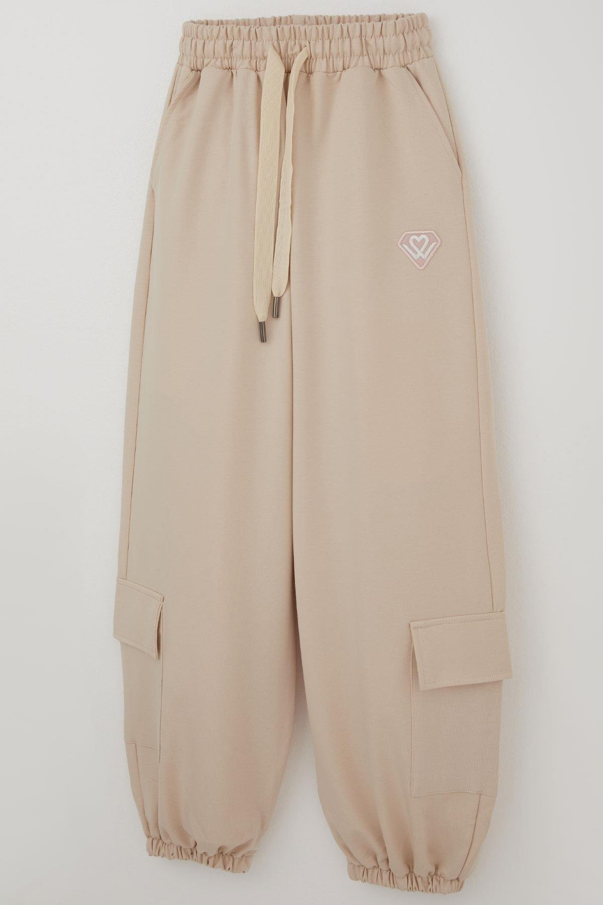 Locoloco Kız Çocuk Eşofman Takımı Armalı Kargo Cepli Beli Paçası Lastikli Krem (9-14 Yaş)