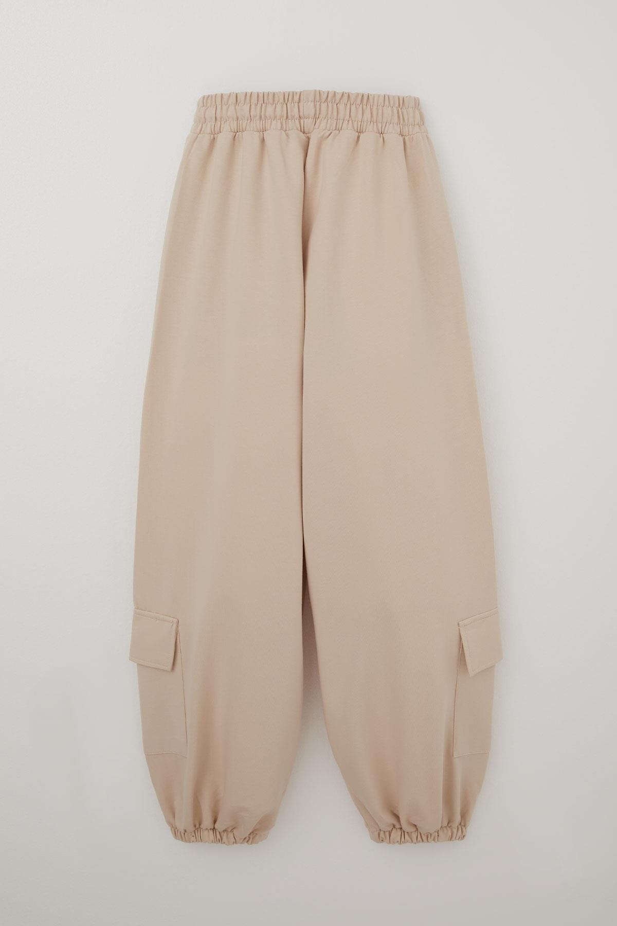 Locoloco Kız Çocuk Eşofman Takımı Armalı Kargo Cepli Beli Paçası Lastikli Krem (9-14 Yaş)