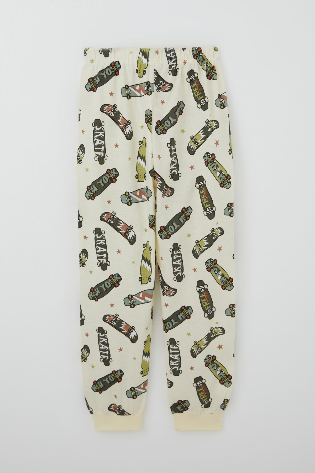 Paty Kıds Erkek Çocuk Pijama Takımı Kısa Kollu Kaykay Desenli Krem (8-12 Yaş)
