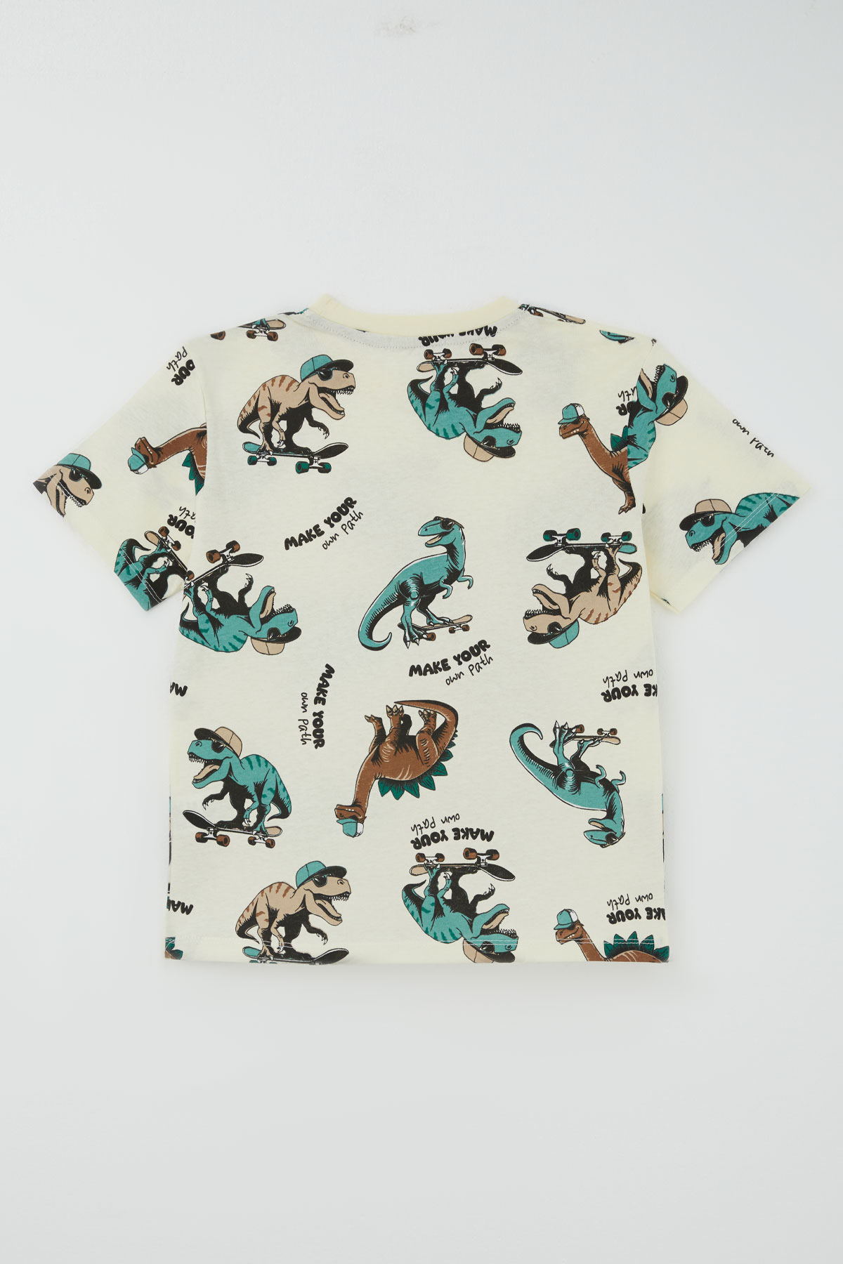 Paty Kıds Erkek Çocuk Pijama Takımı Kısa Kollu Motivasyon Temalı Kaykaycı Dinozor Desenli Krem (8-12 Yaş)