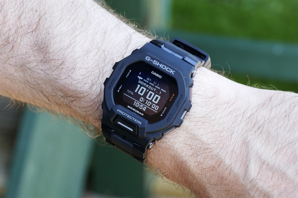 CasioGBD-200-2DRCasio GBD-200-2DR G-Shock Erkek Kol Saati