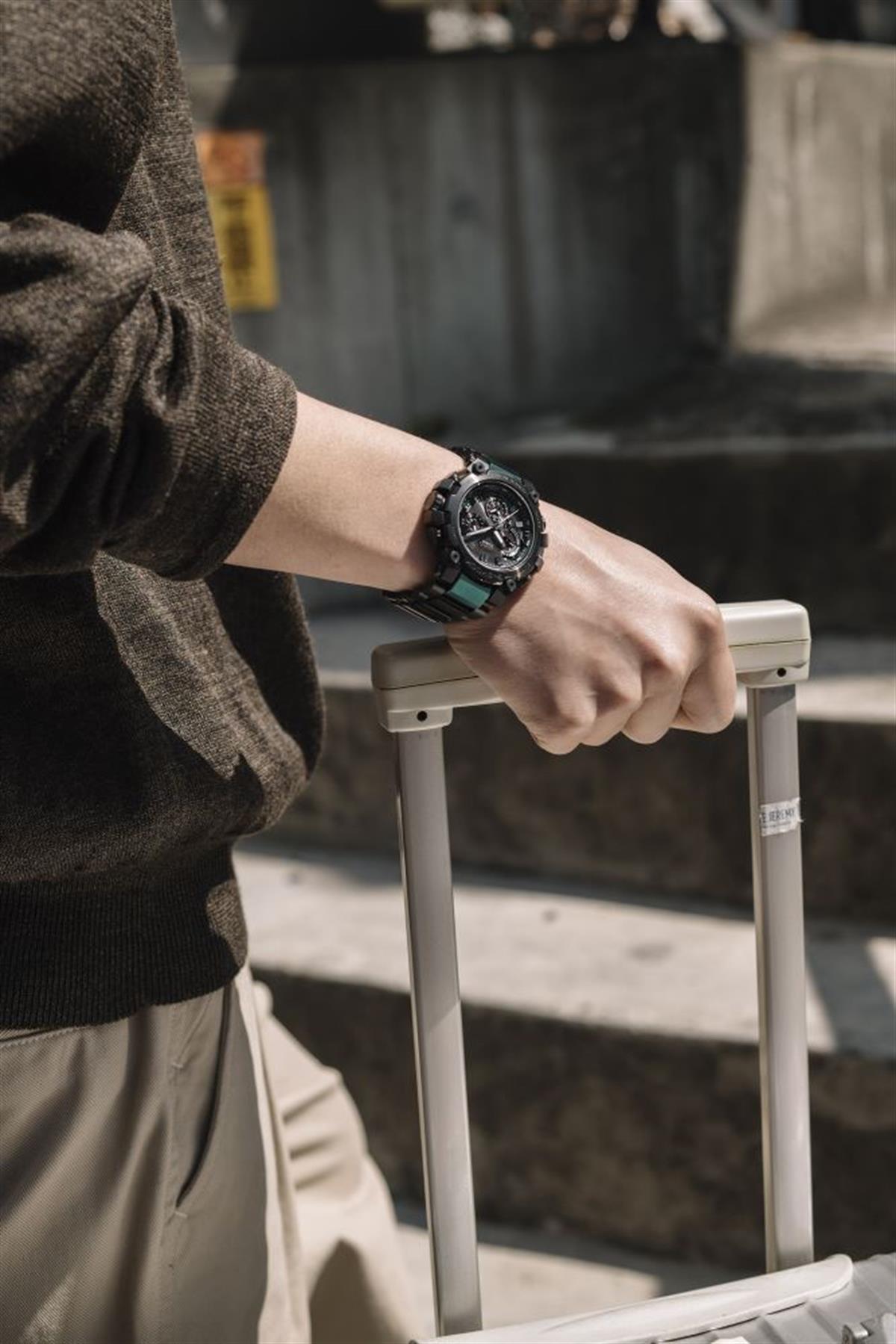 CasioMTG-B3000BD-1A2DRCasio G-Shock MTG-B3000BD-1A2DR Erkek Kol Saati
