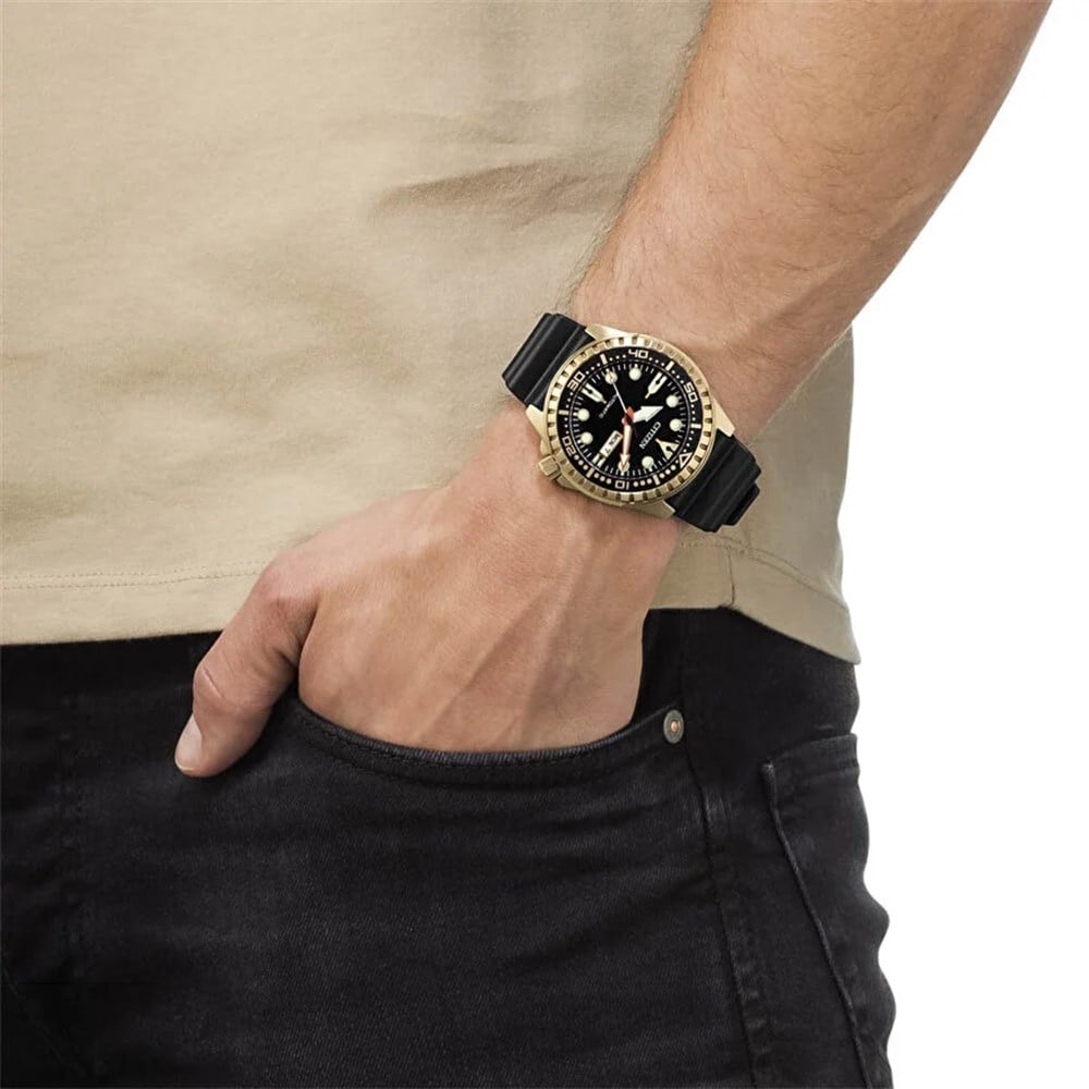 Citizen NH8383-17ECitizen NH8383-17E Erkek Kol Saati