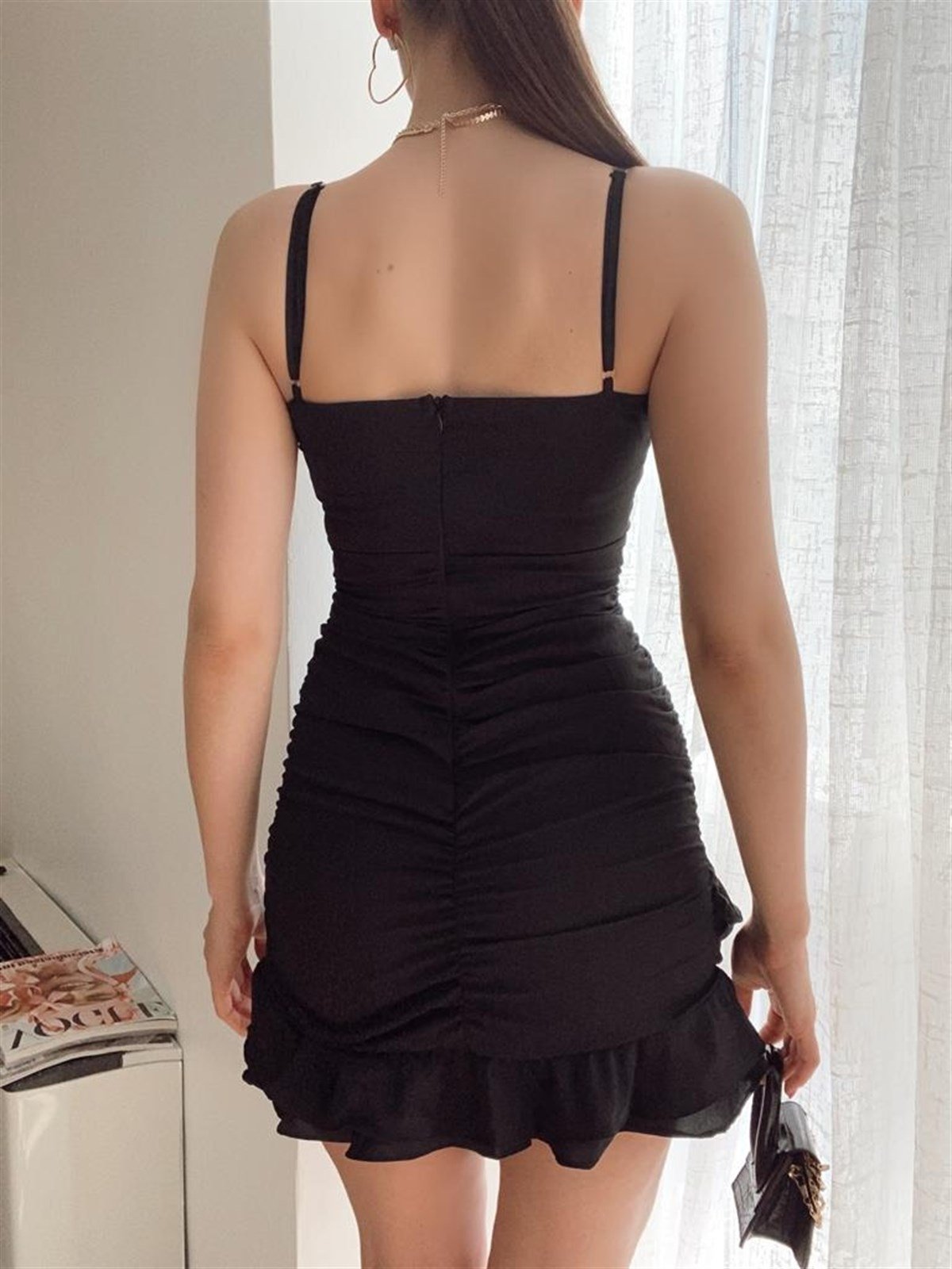 Askı Detay Eteği Fırfırlı Elbise - SİYAH